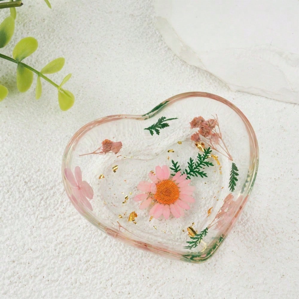 Heart Shape Real Flowers Resin Tray, Daisy Jewelry Coaster
