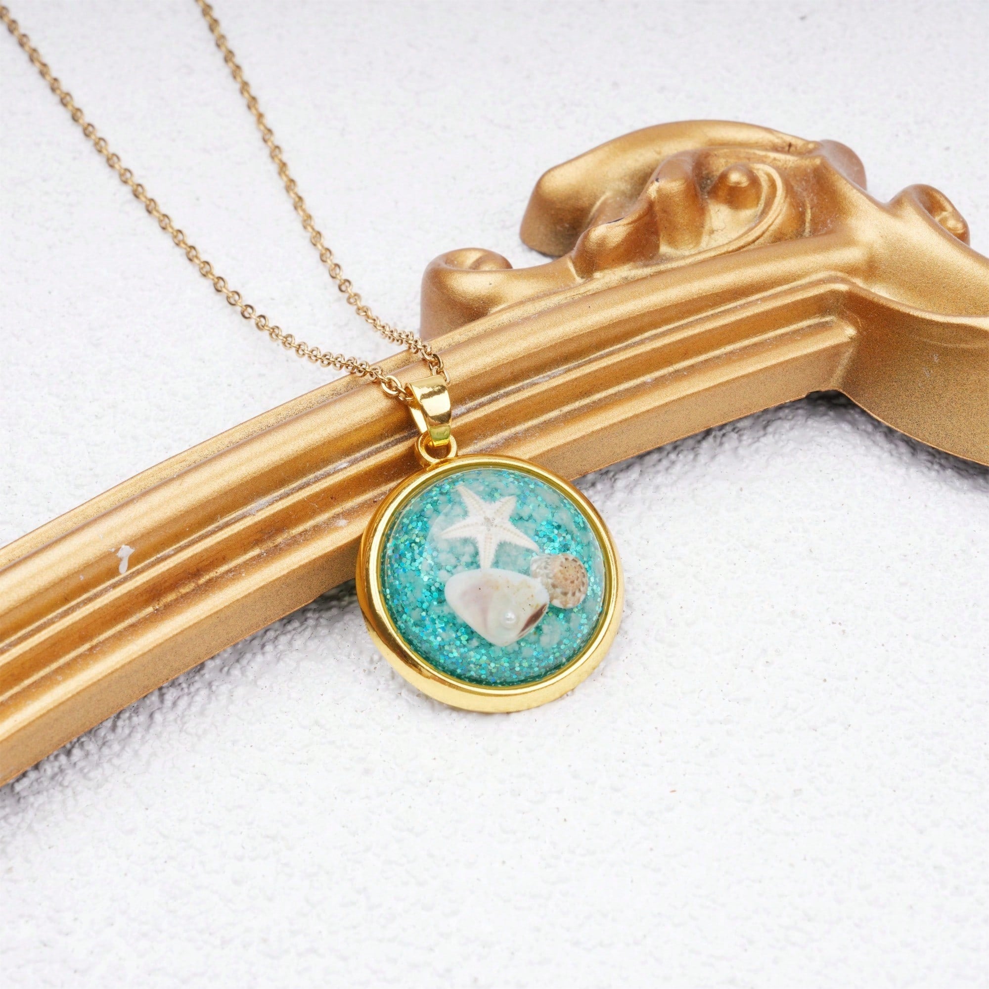 Natural Conch Shell Necklace, Seaside Tourism Souvenir, Marine Animal Specimen, Creative Gift