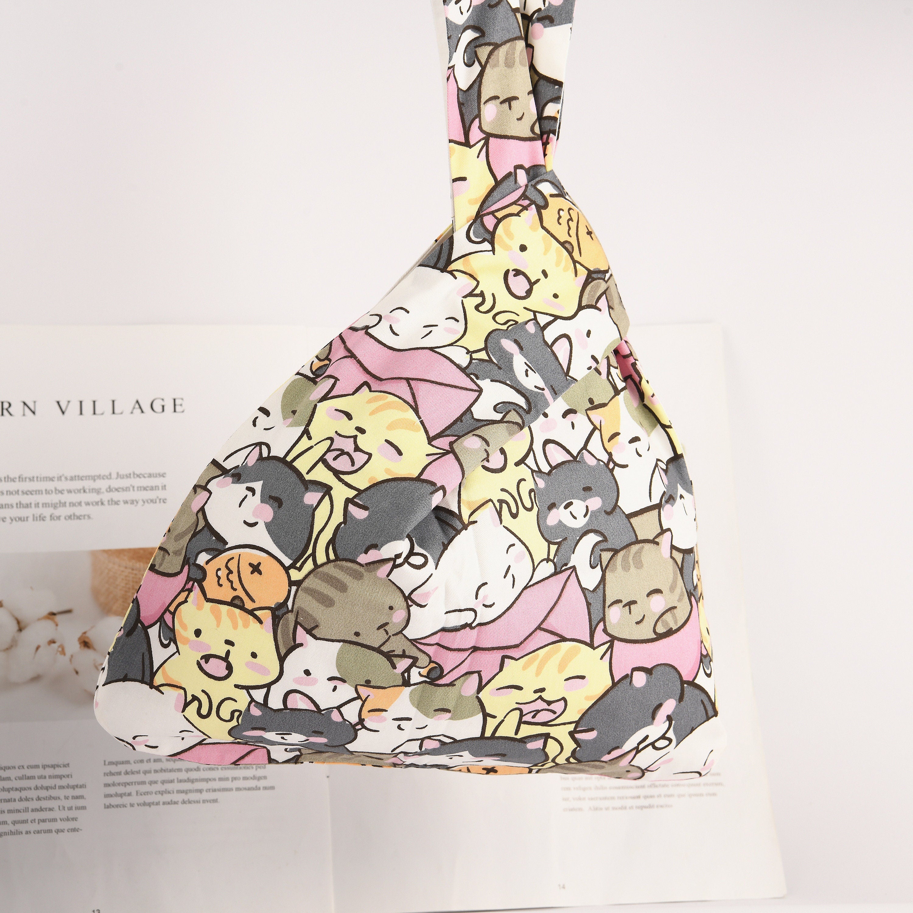 Funny Kittens Japanese Knot Bag: Cotton Wrist Bag