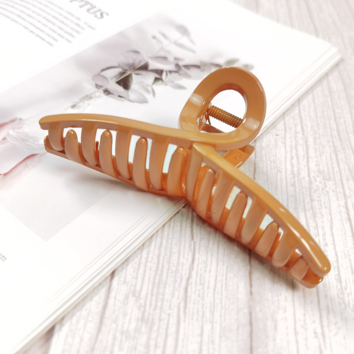 Solid Color Crisscross Hair Clip