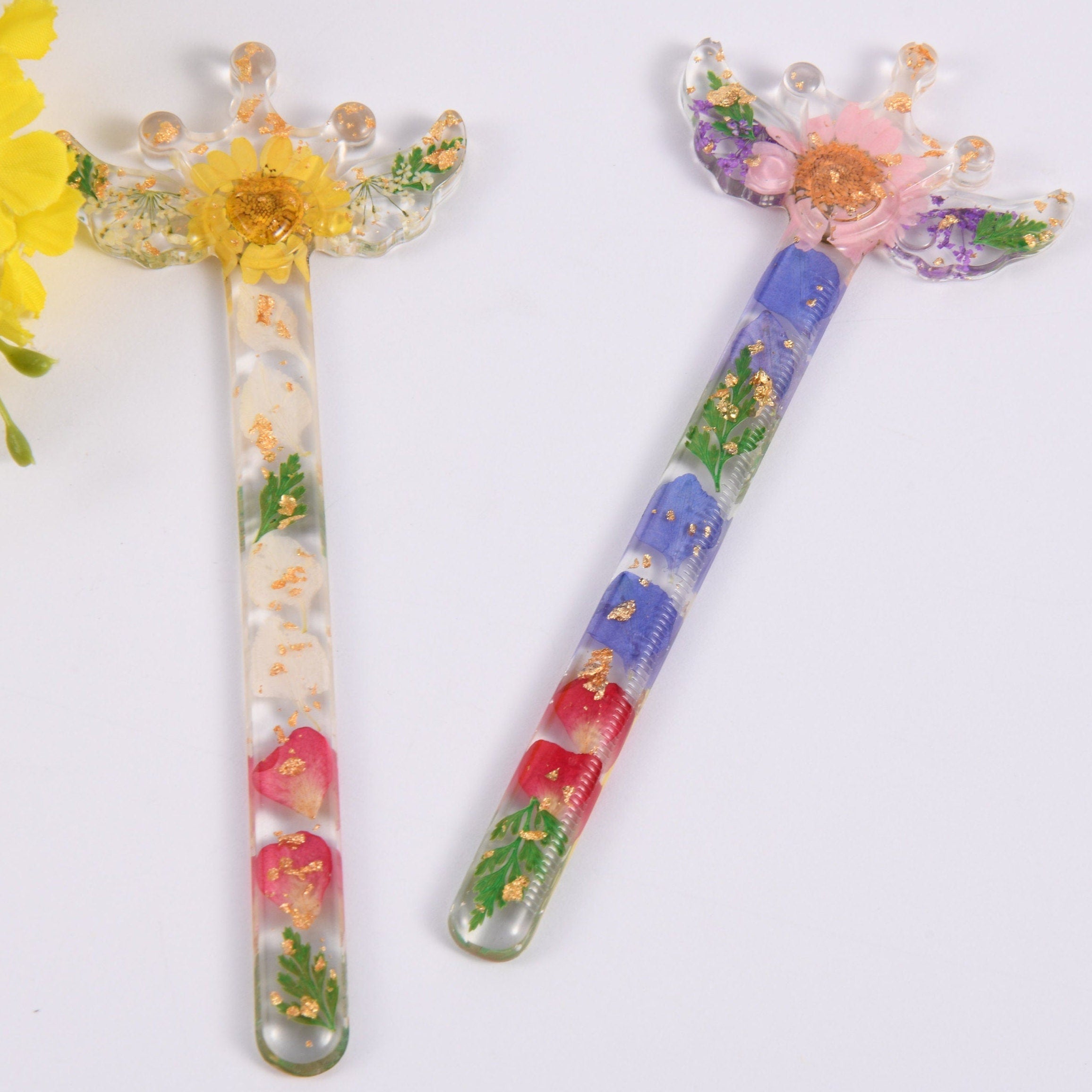 Real Floral Resin Bookmark,Handmade Pressed Unique Floral and Glitter Bookmarks