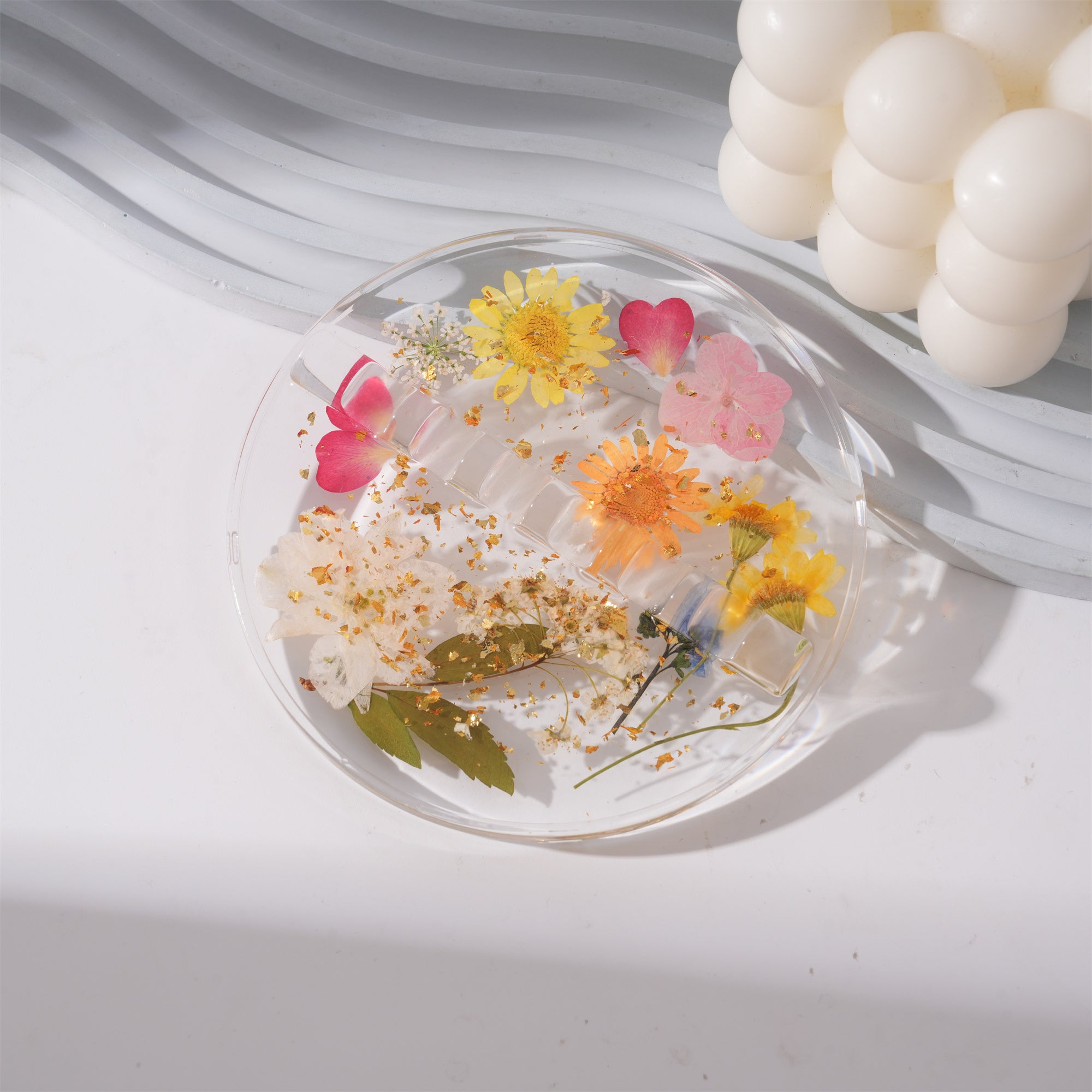 Round Resin Paint Brush Holder,Real Folwers,Daisy,Gold Flakes, Artist Gifts