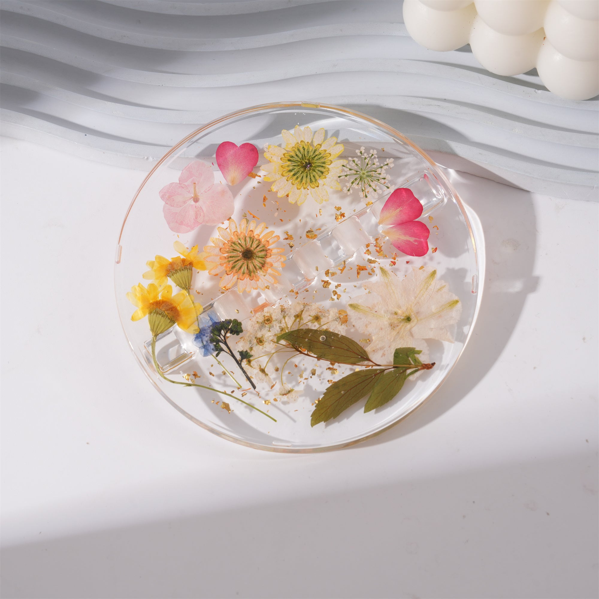 Round Resin Paint Brush Holder,Real Folwers,Daisy,Gold Flakes, Artist Gifts