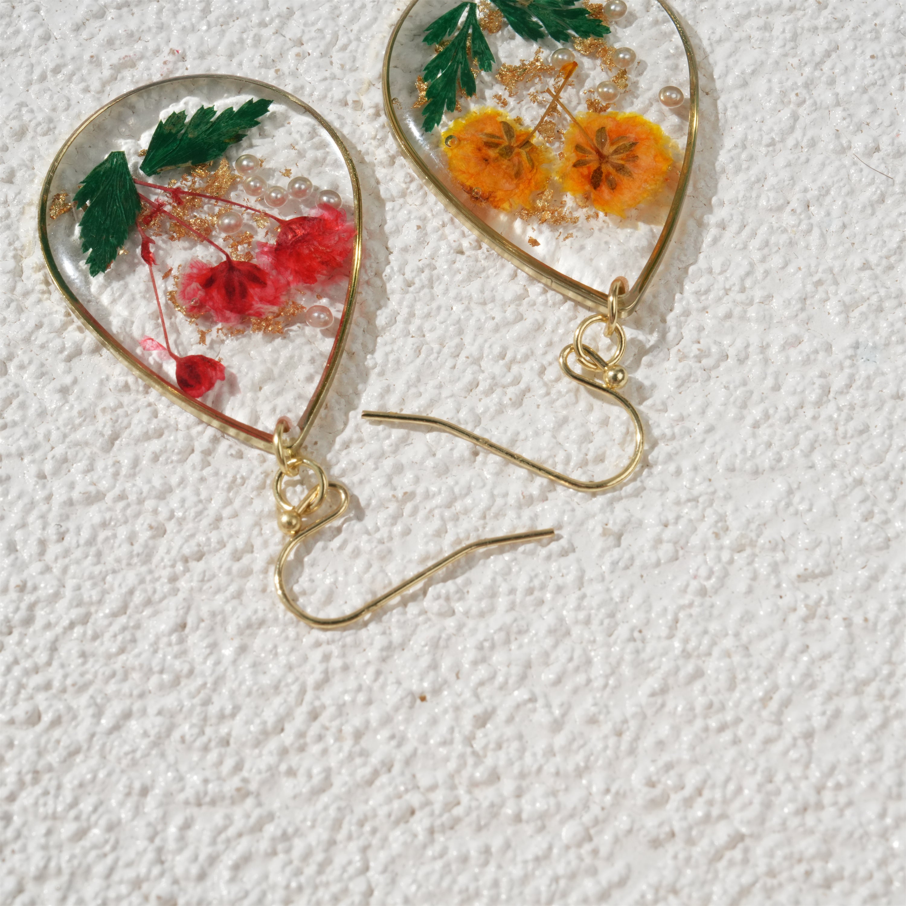 Resin Leaf Eternal Flower Earrings Elegant And Exquisite Water Drop Shaped Dried Flower Premium Earrings