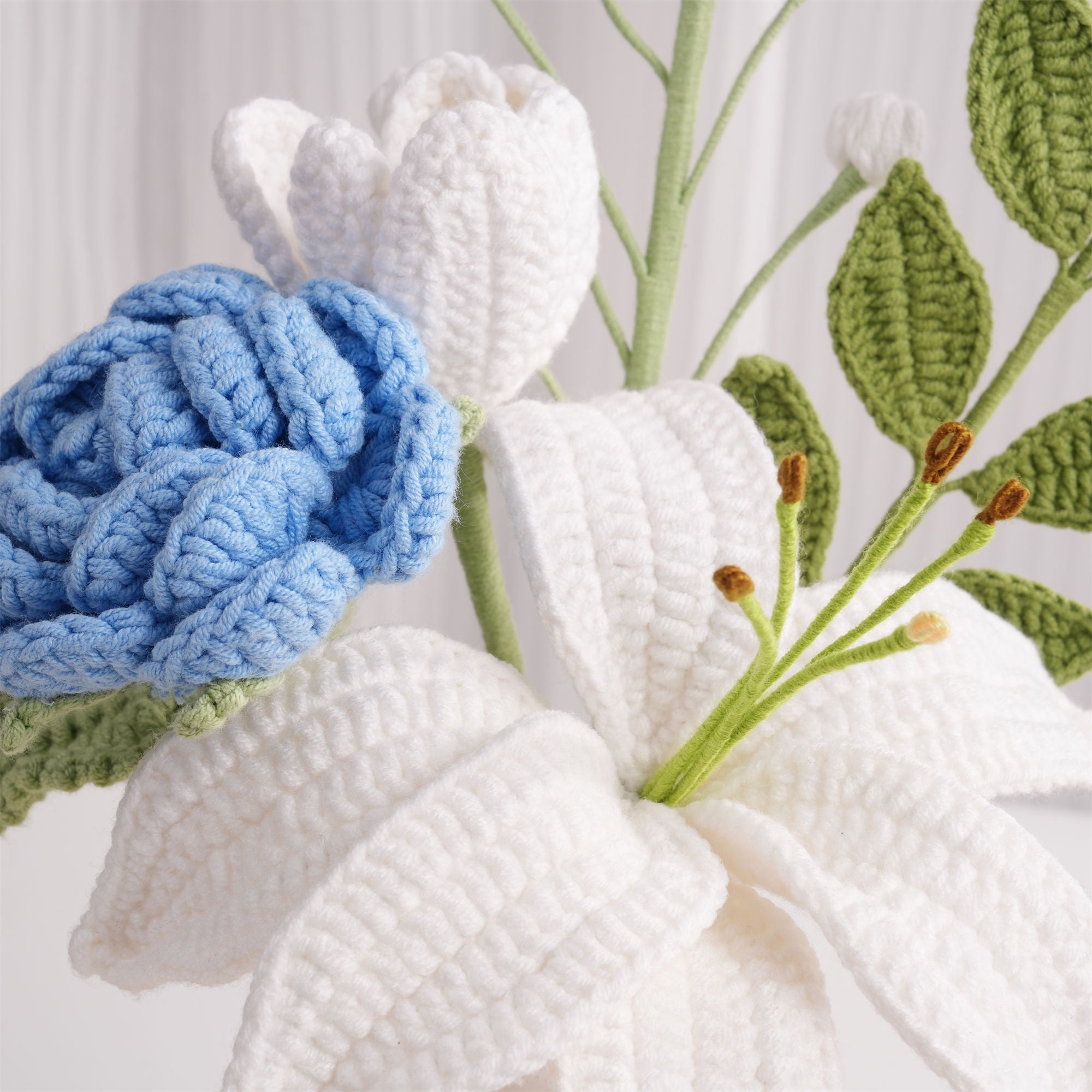 White Lily Bouquet- 5PCS,Rose,Tulip,Snowberry,Leaf,Knitted Yarn Flowers Home Centrepieces,Anniversary,Birthday,Mother‘s Day