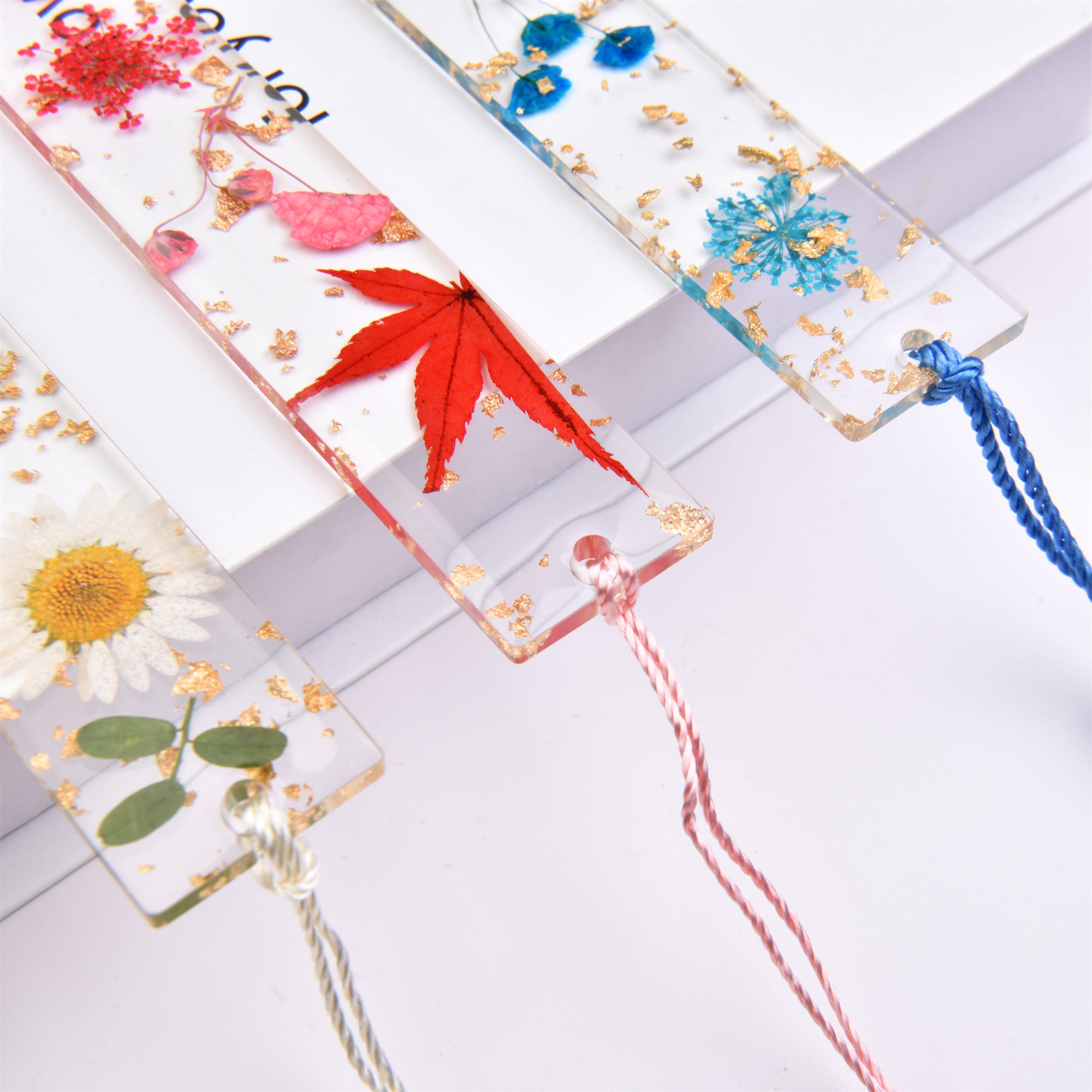 Real Flower Resin Bookmark with Tassel - Handmade Floral Book Mark for Teachers and Book Lovers