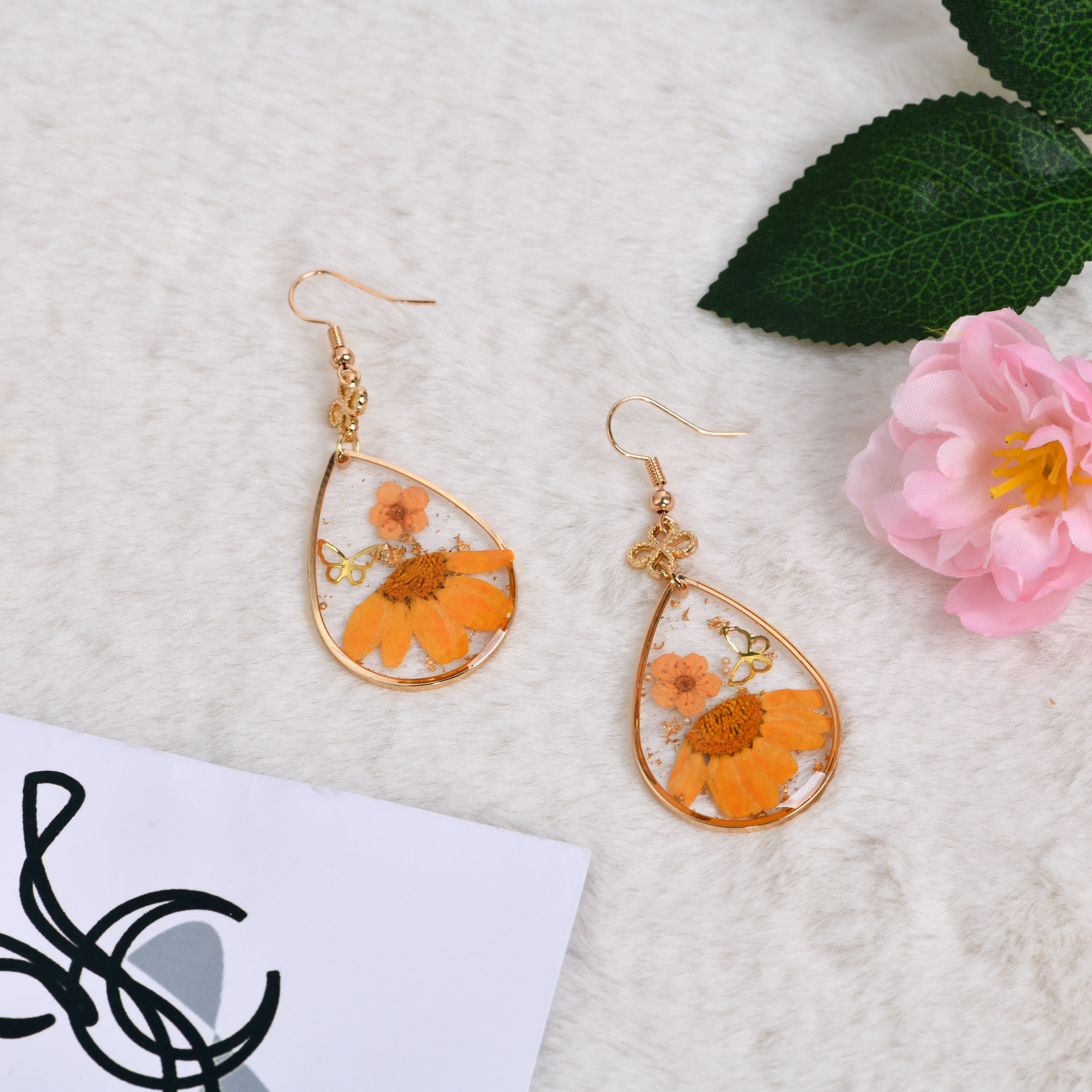 Orange/Pink Real Flower Resin Daisy Drop Earrings for Women, Pressed Floral Jewelry