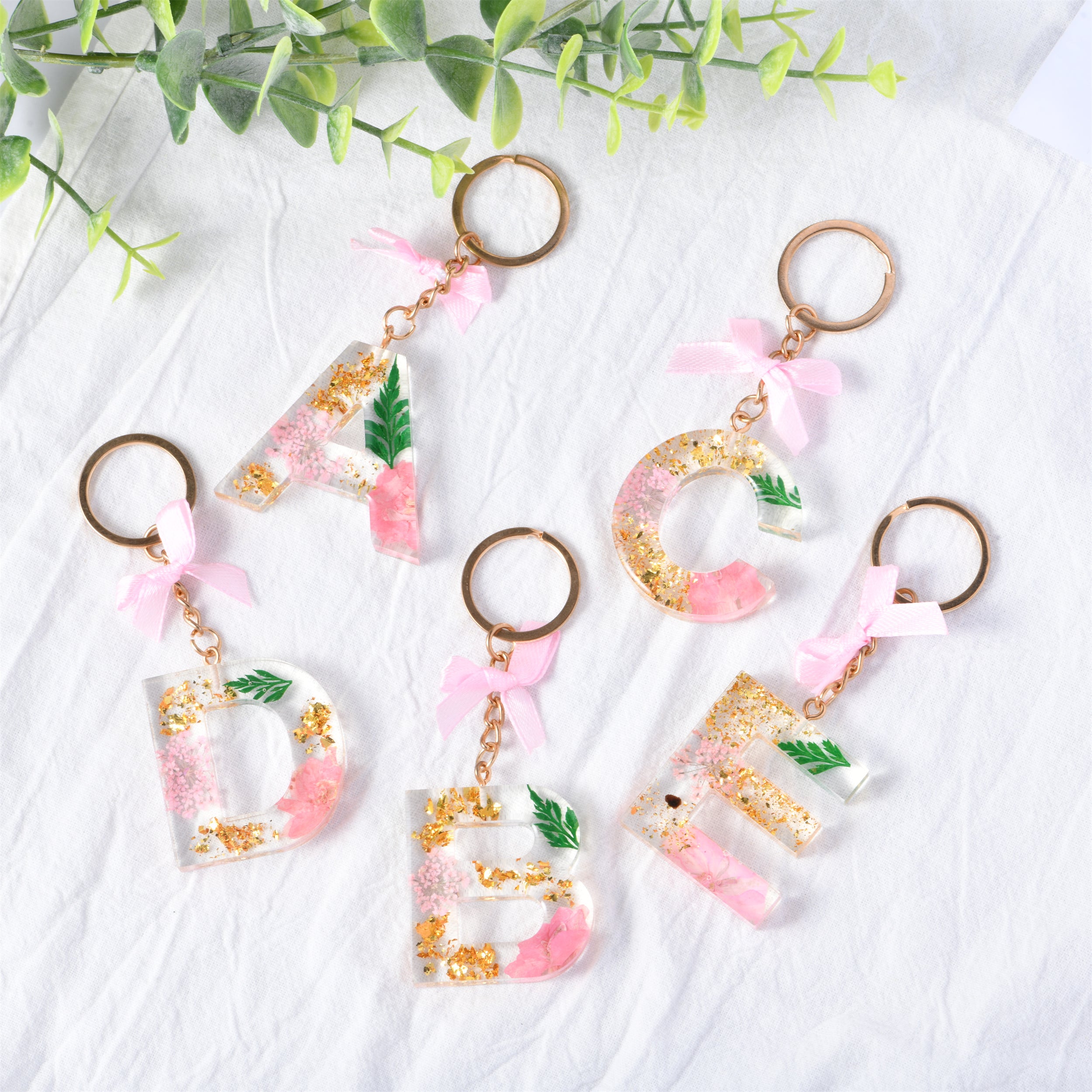Dried Flowers Letter Initial Resin Key chain,Real Flower,Gold Leaf
