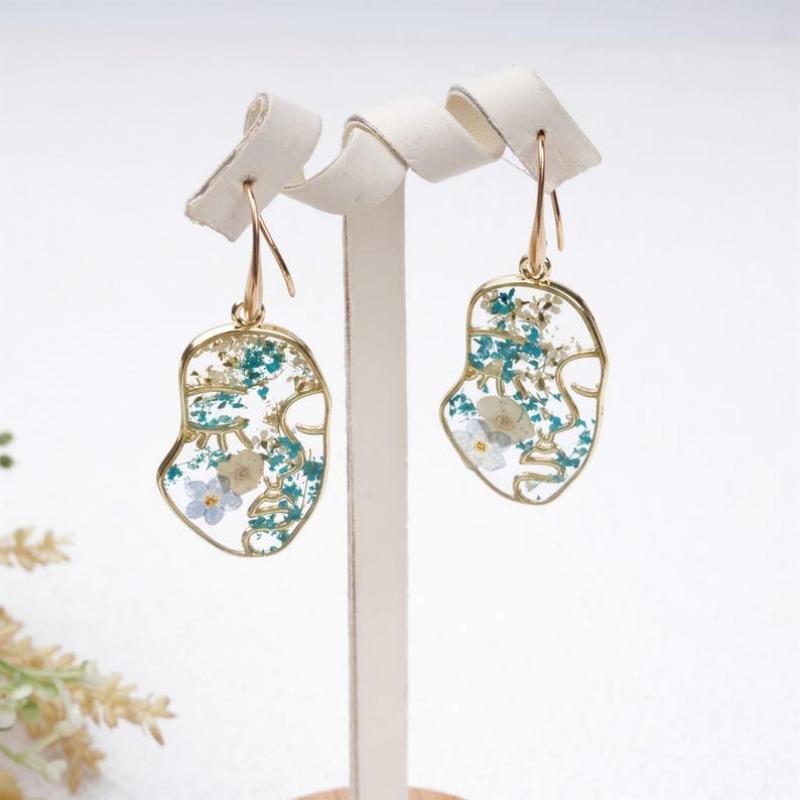 Handmade Blue Forget Me Not Gold Plated Earrings&Necklaces,Creative Real Dried Flower Jewelry Set with Face, Aesthetic Birthday/Valentine's Day Gifts