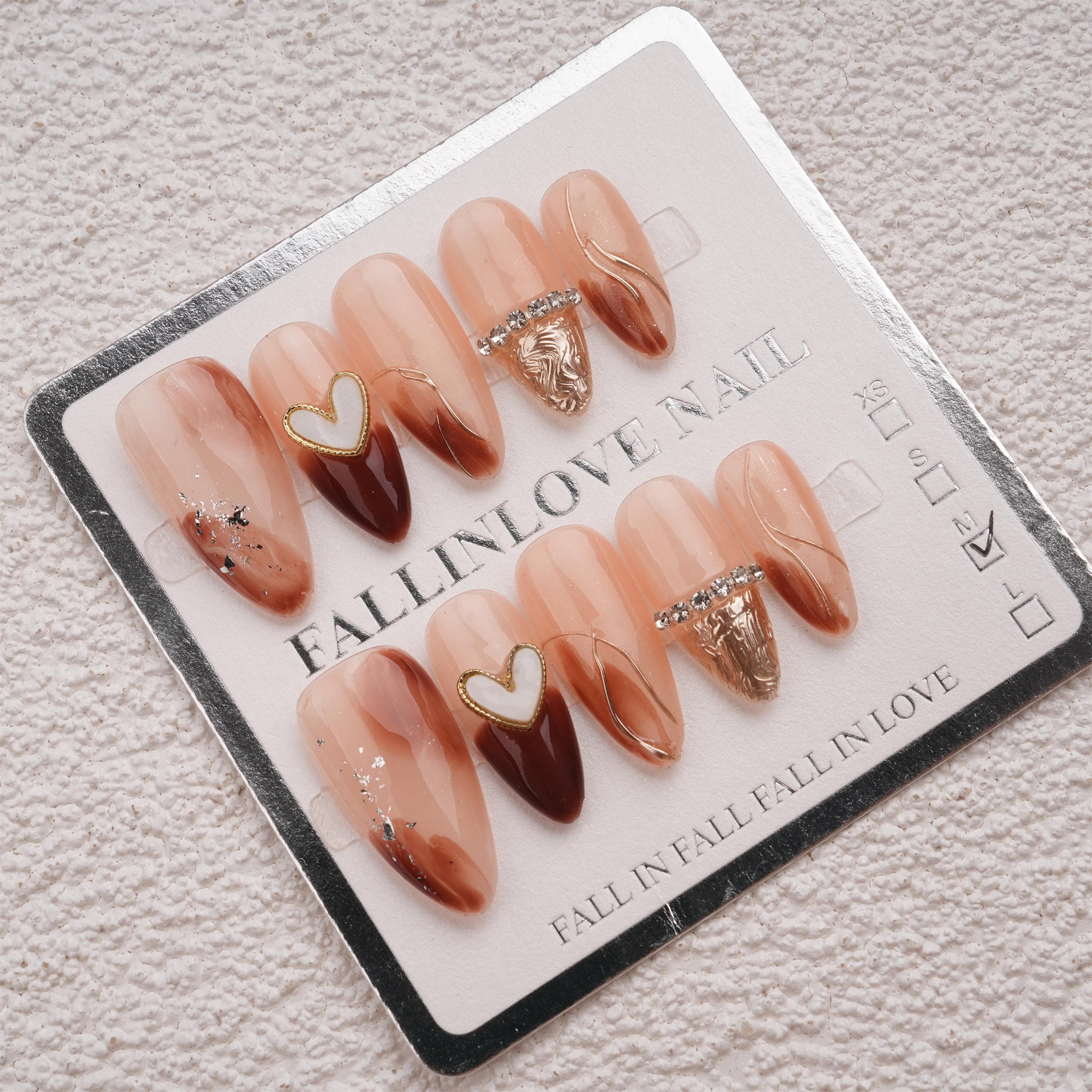 Reusable Golden Line Heart Diamonds Almond Nails,Creative Design