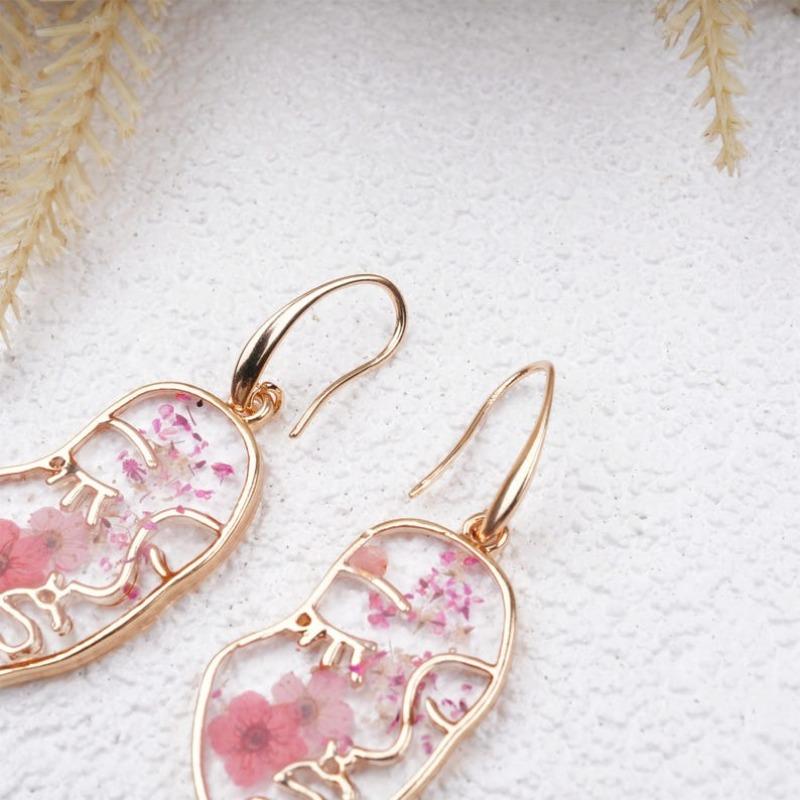 Handmade Pink Forget Me Not Gold Plated Earrings&Necklaces,Creative Real Dried Flower Jewelry Set with Face, Aesthetic Birthday/Valentine's Day Gifts