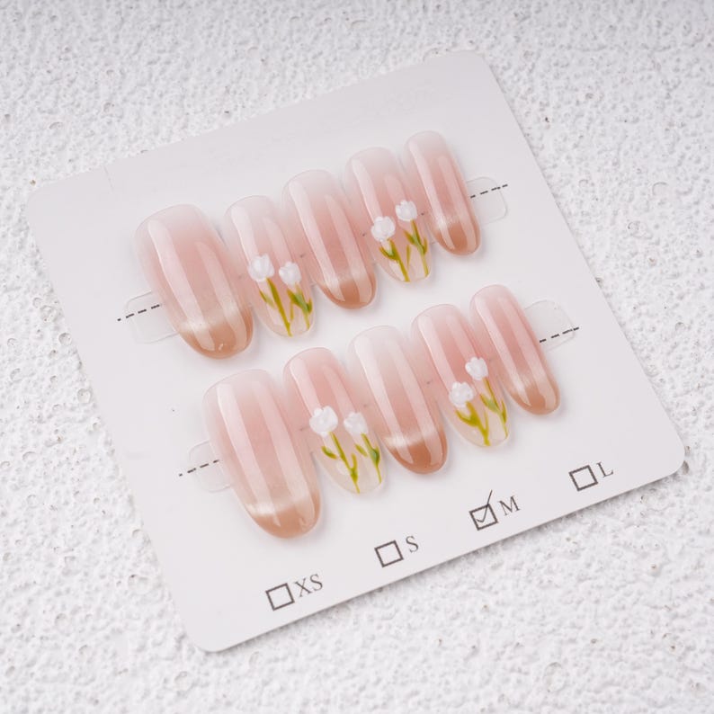 Reusable Premium White Tulip Nails Set,Medium Almond Press On