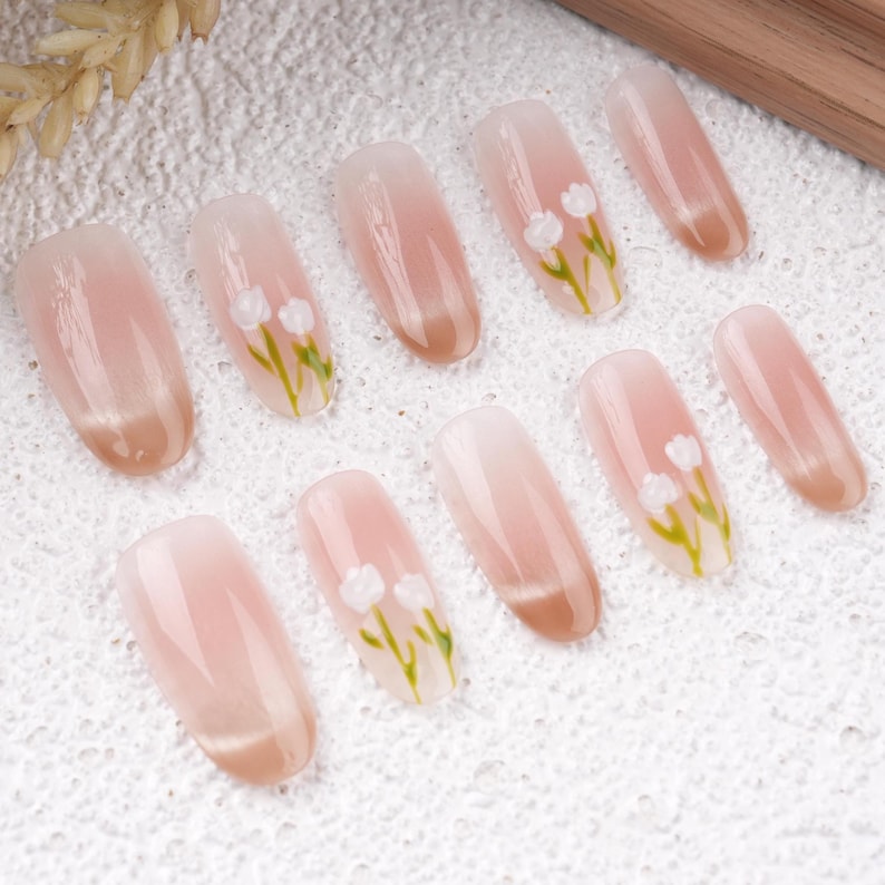 Reusable Premium White Tulip Nails Set,Medium Almond Press On