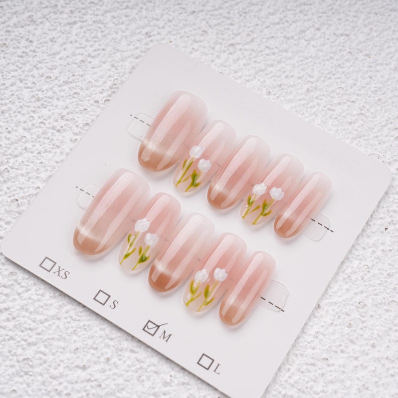 Reusable Premium White Tulip Nails Set,Medium Almond Press On