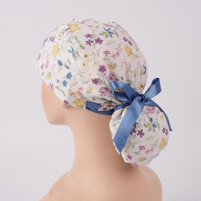 Boho Wildflower Scrub Cap for Women, Ponytail Scrub Cap, Cottagecore Floral Surgical OR Hat, Soft Cotton, Sweatband & Buttons