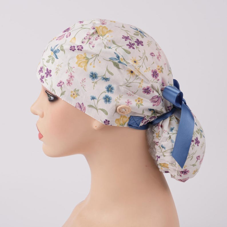 Boho Wildflower Scrub Cap for Women, Ponytail Scrub Cap, Cottagecore Floral Surgical OR Hat, Soft Cotton, Sweatband & Buttons