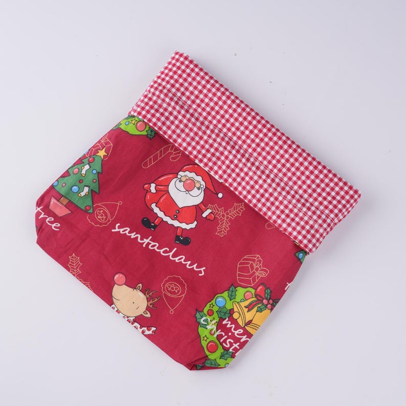 Red Christmas Wreath,Santa and Deer Print Gift Bag,Wedding Party Favor,Xmas Decor