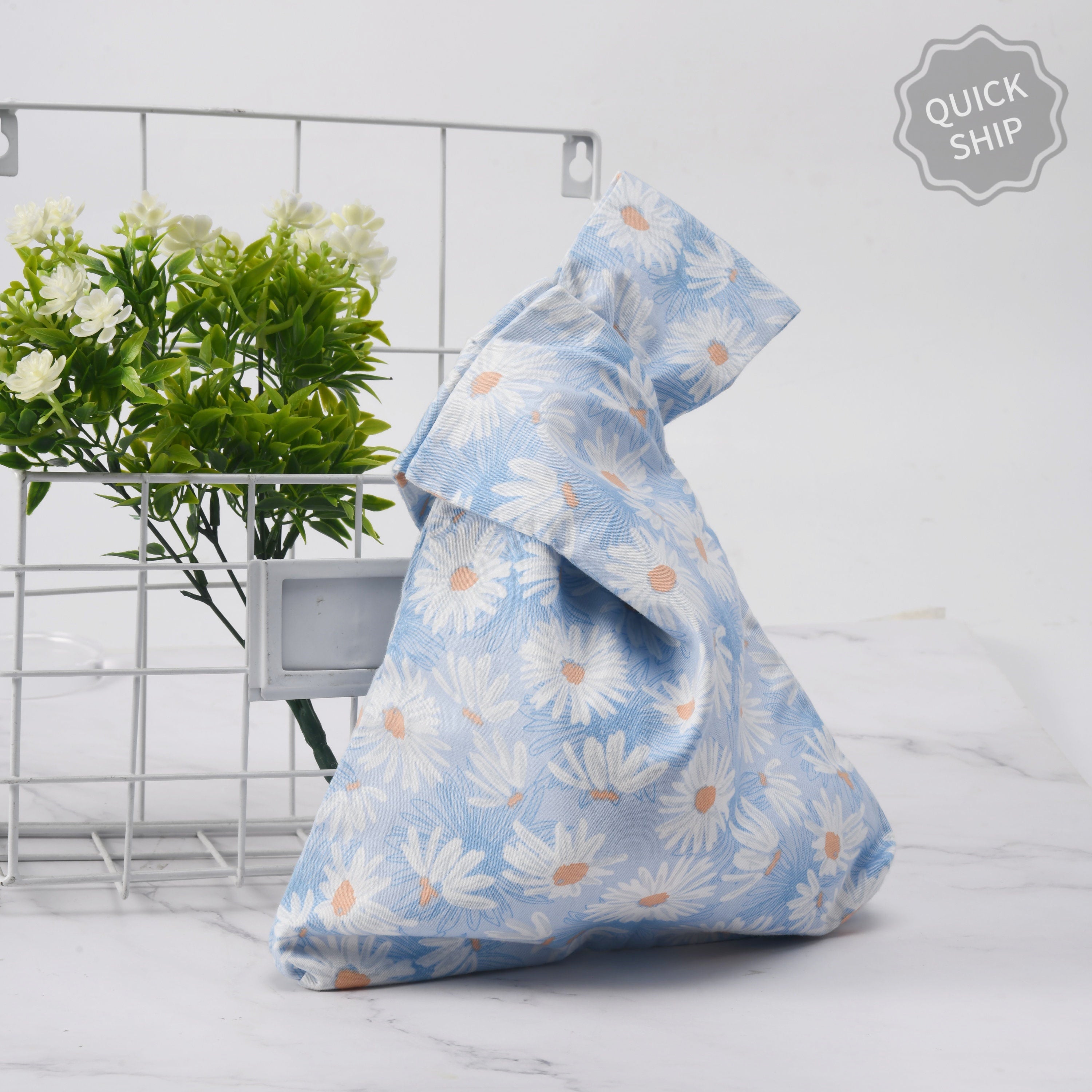 Summer Daisy Cotton Knot Bag, Handamde Wrist Purse