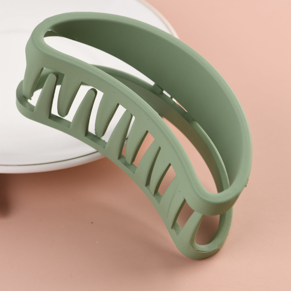 Semi-arched shape Hair Claws