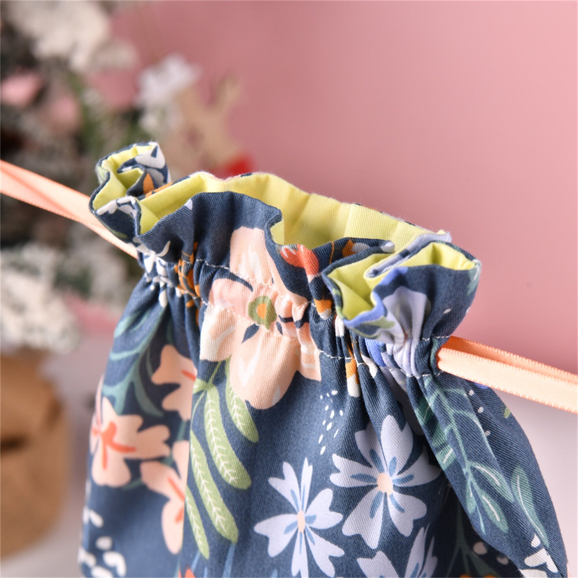 S/M/L Floral Durable Layers Drawstring Gift Bag