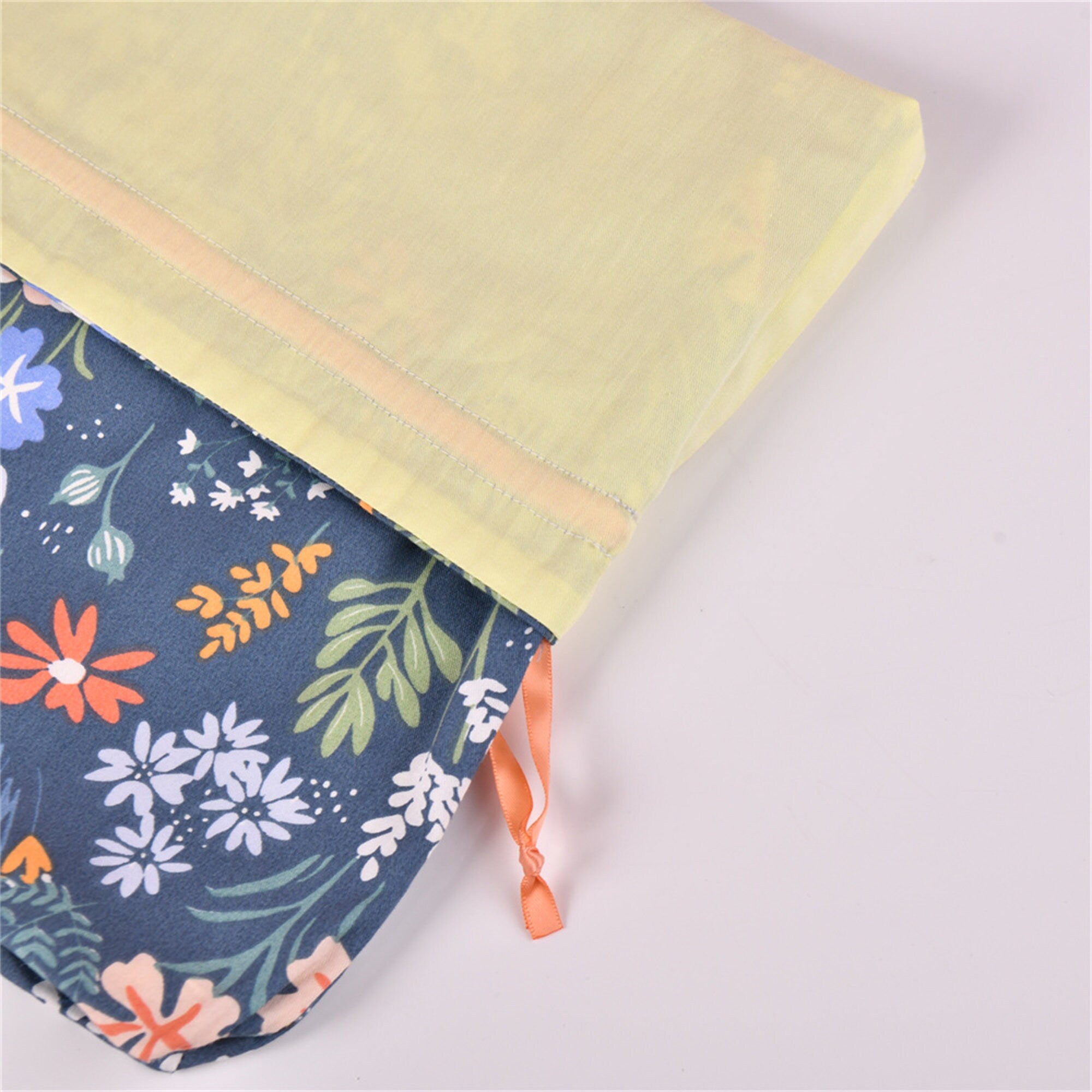 S/M/L Floral Durable Layers Drawstring Gift Bag