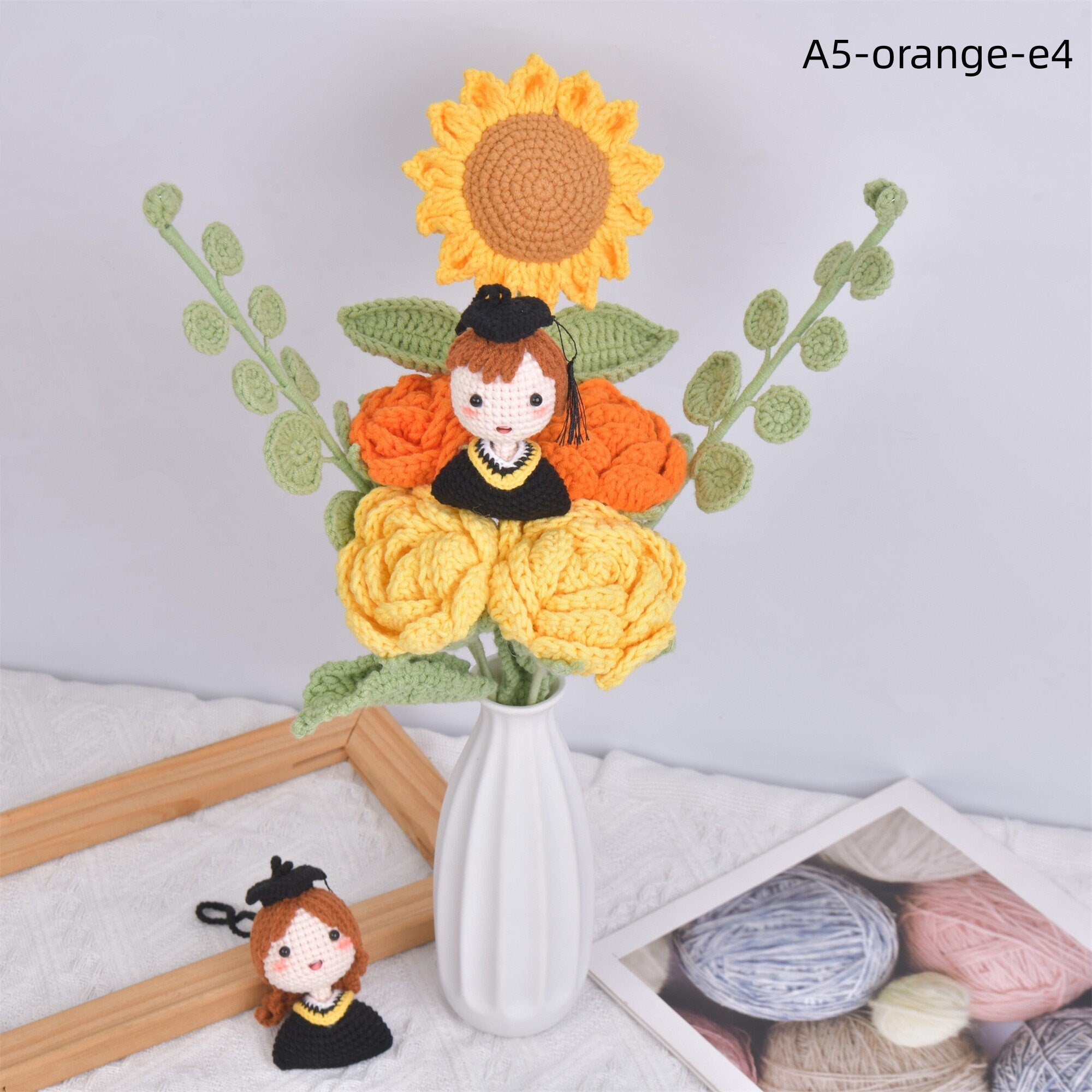 8PCS Graduation Handmade Rose &Bachelor's Degree Doll Crochet Bouquet