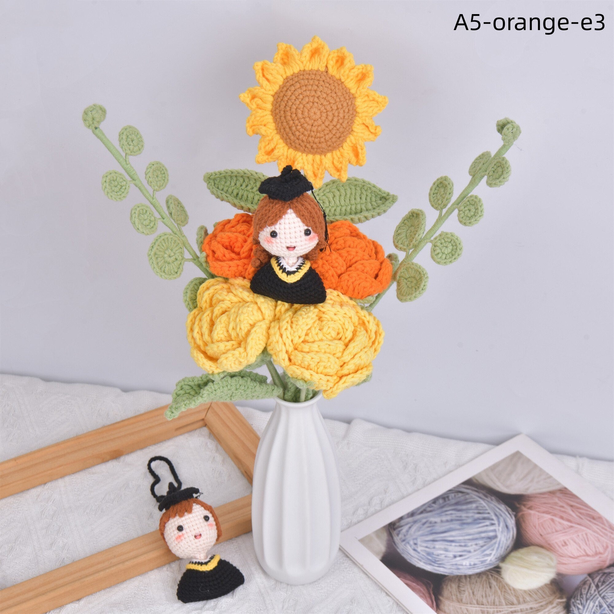 8PCS Graduation Handmade Rose &Bachelor's Degree Doll Crochet Bouquet
