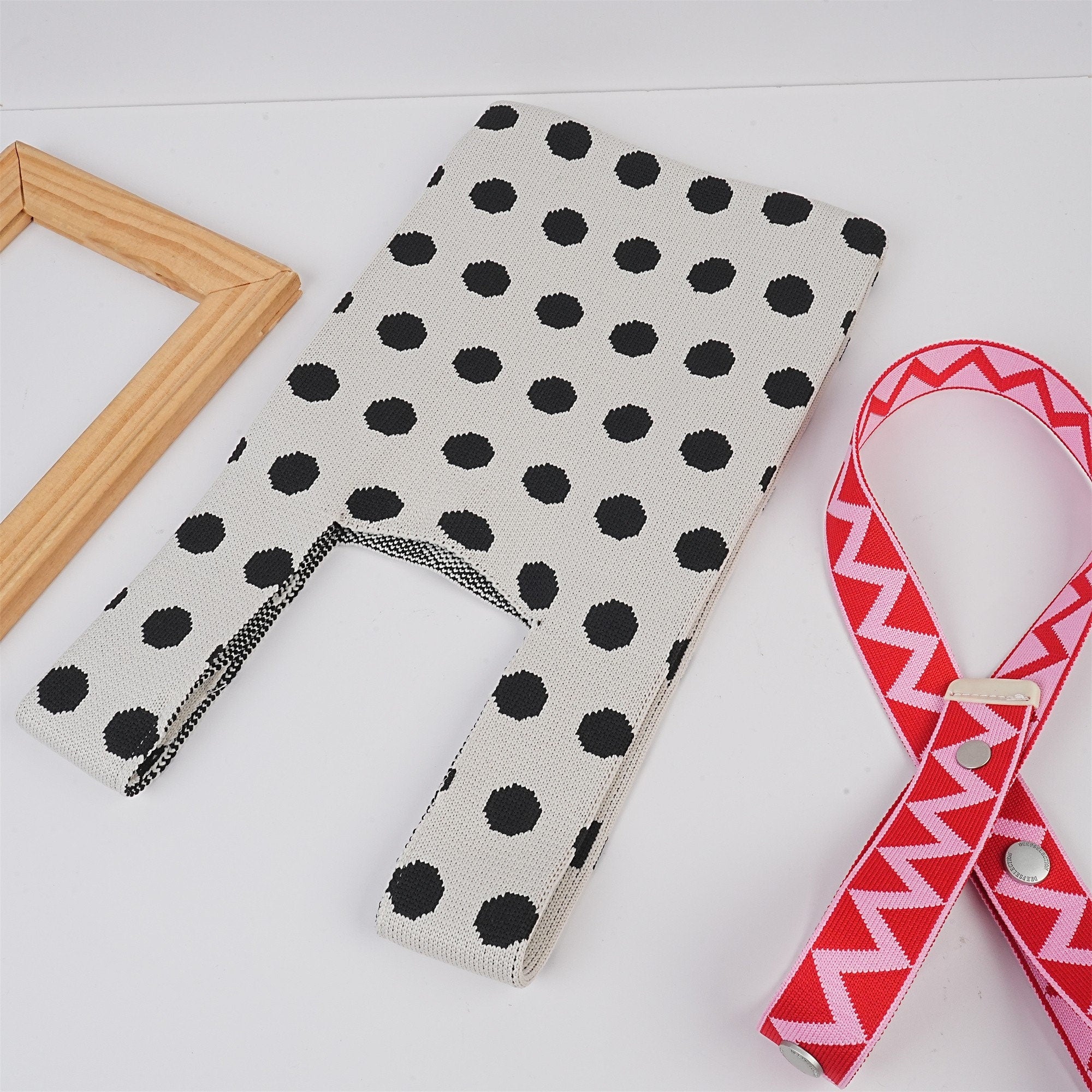 Crochet Black Dot Wrist Bag