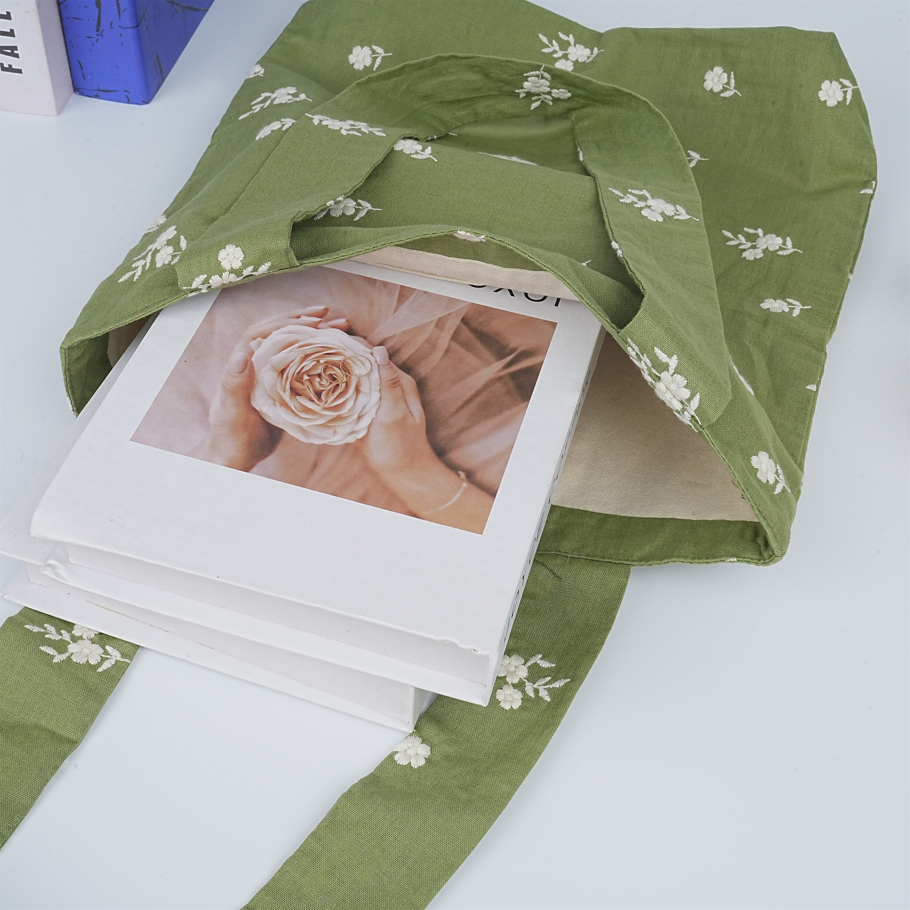 Green Daisy Embroidered Linen Tote Bag
