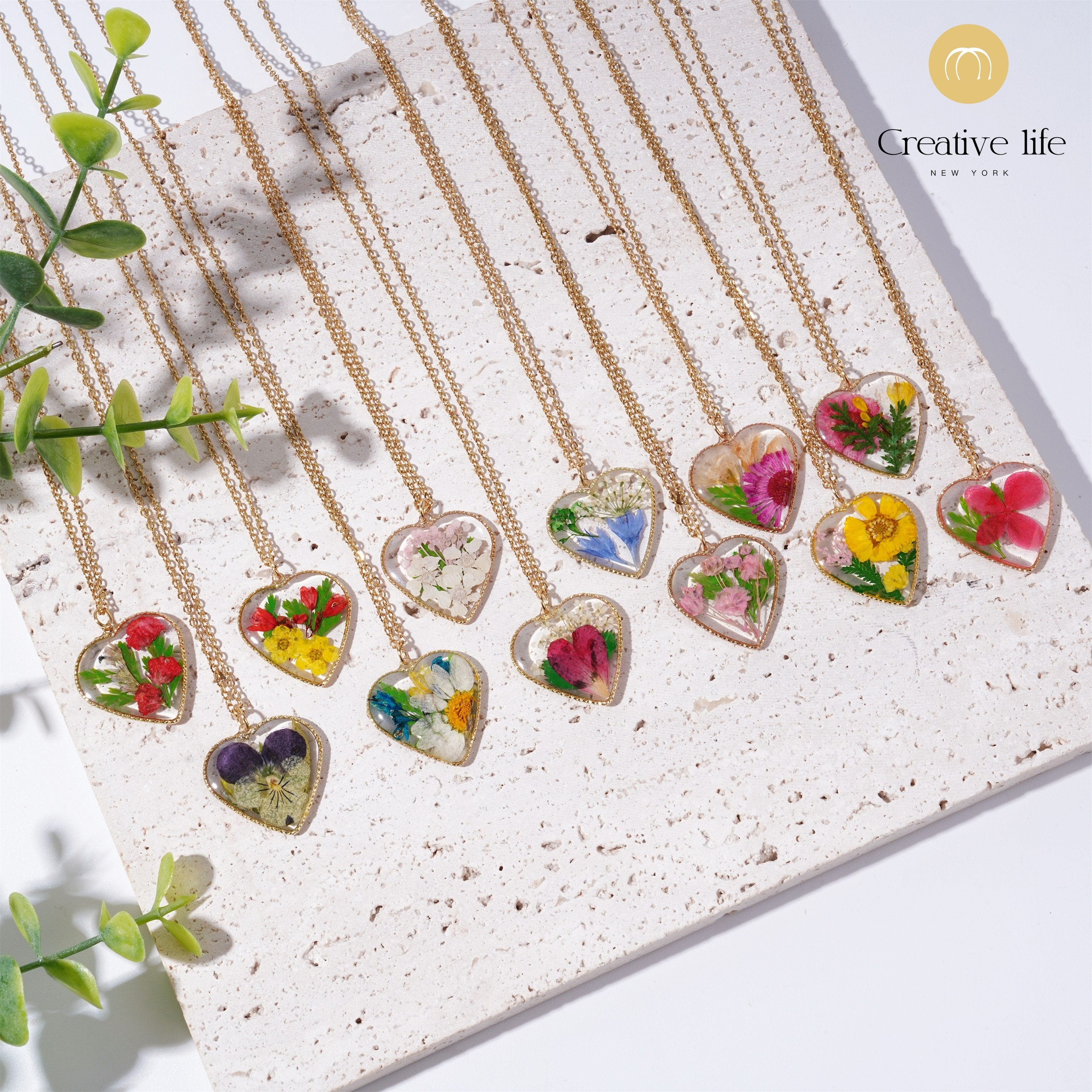 Handmade Heart Flowers Necklace Resin Real Flower Pendant Jewelry