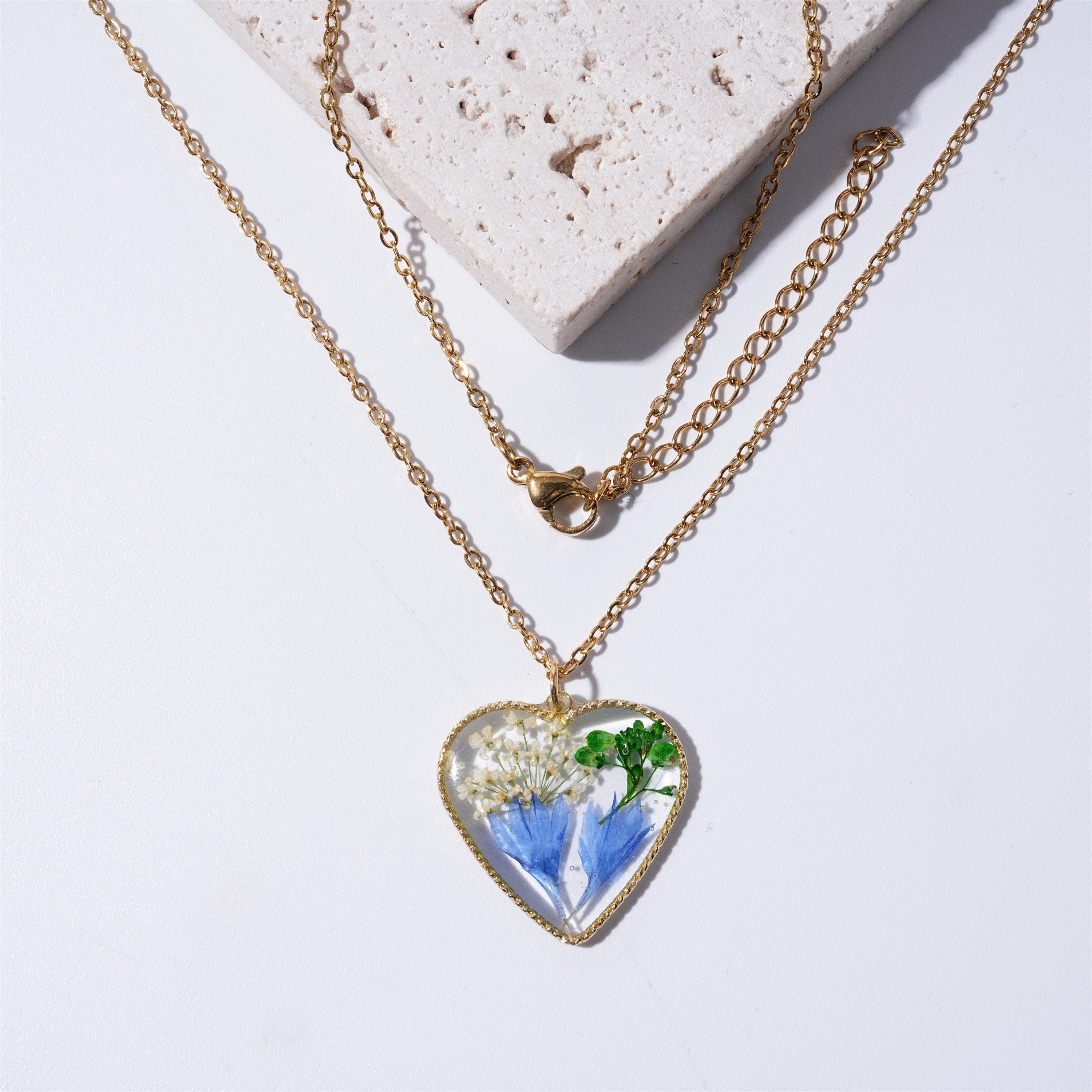 Handmade Heart Flowers Necklace Resin Real Flower Pendant Jewelry