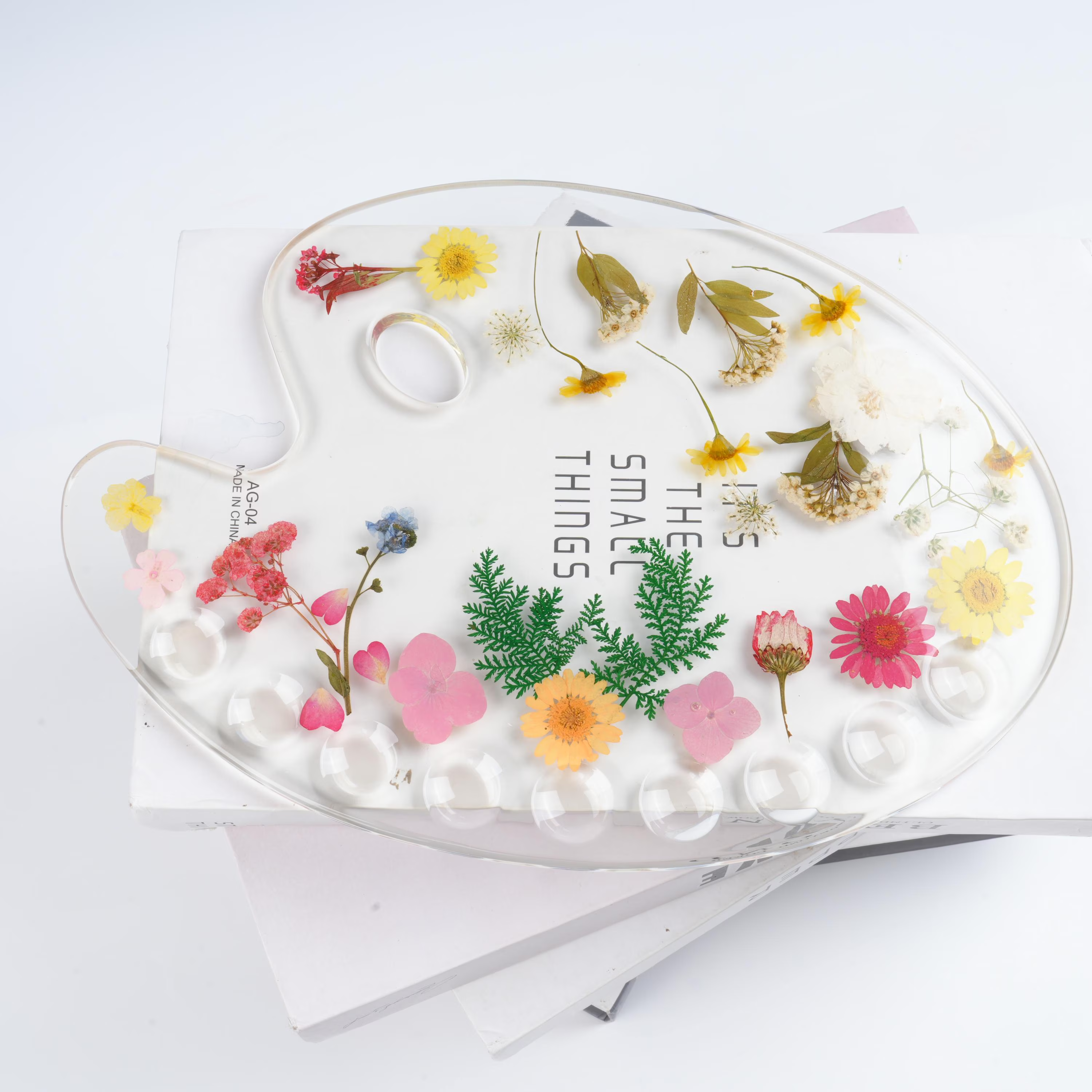 Handmade Floral Resin Paint Palette, Dried Flower Art, Artist Tool