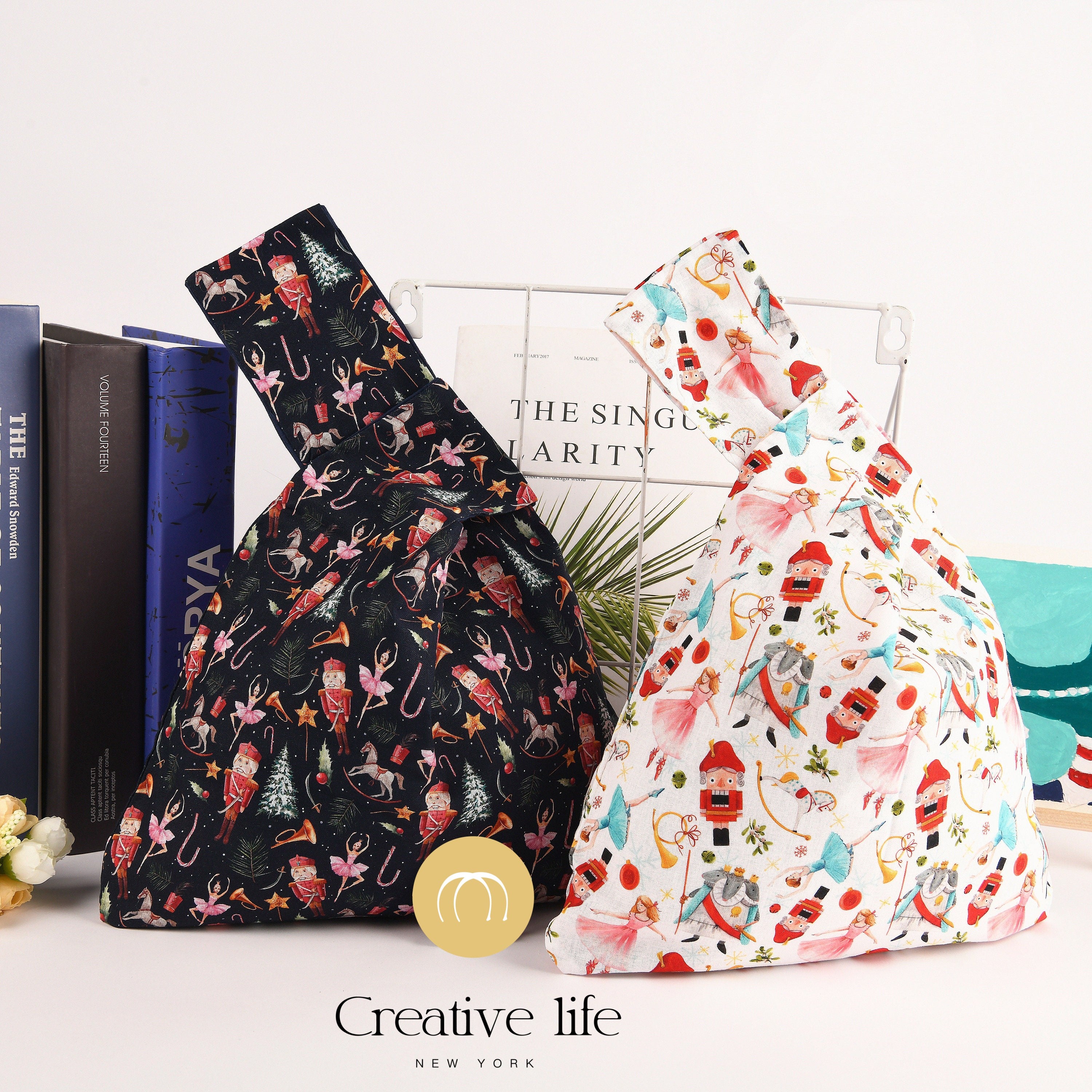 Black/White Wrist Bag: Dancer, Wooden Horse, Soldier Pattern, Casual Bag
