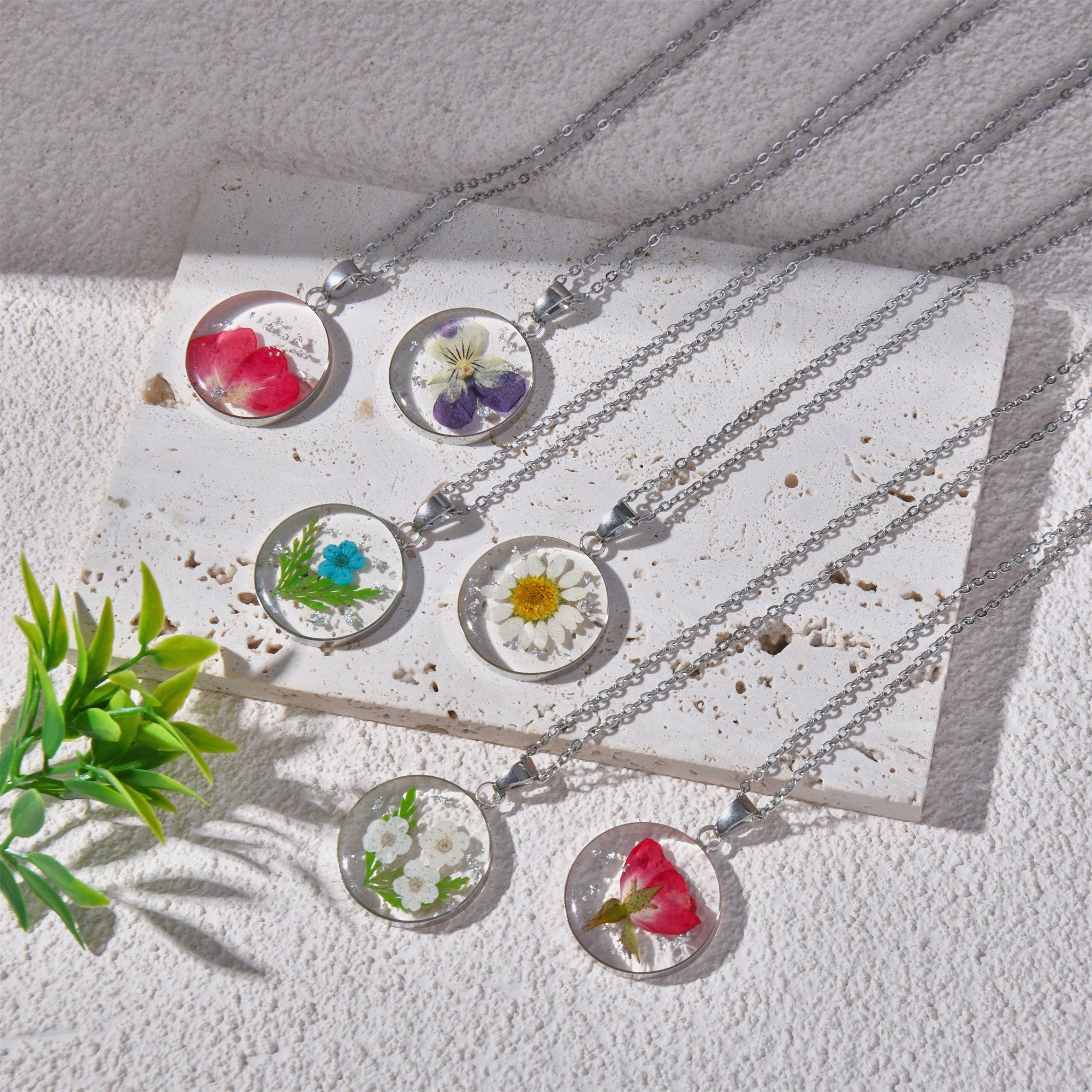 Gold/Silver Birth Month Flower Necklace for Women, Real Dried Flower Round Pendant