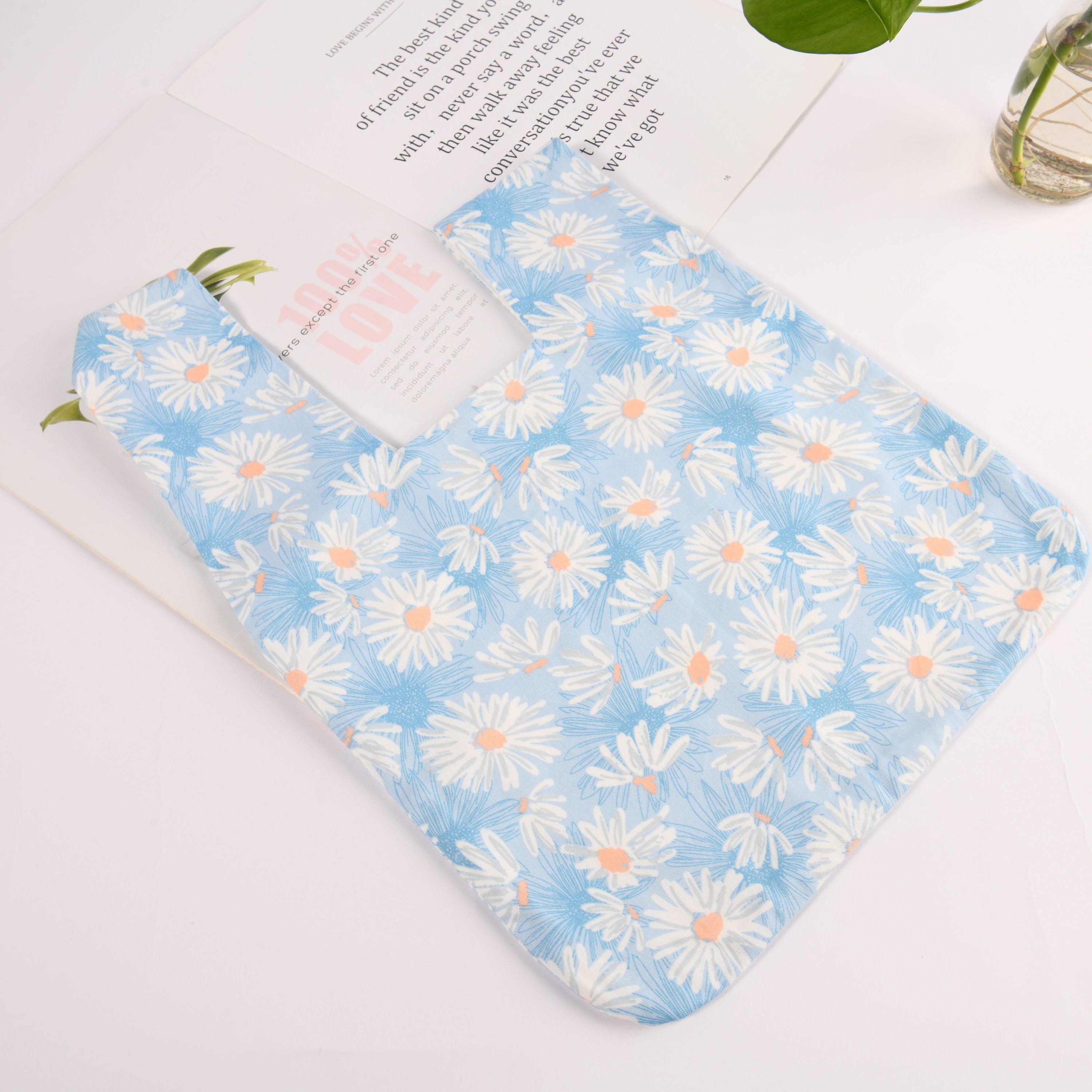 Summer Daisy Cotton Knot Bag, Handamde Wrist Purse