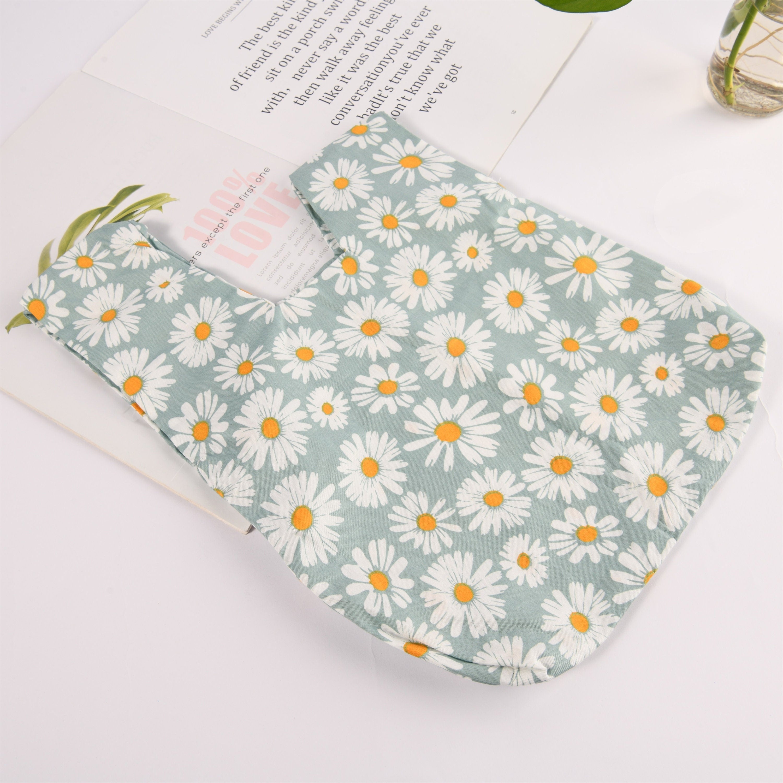 Summer Daisy Cotton Knot Bag, Handamde Wrist Purse