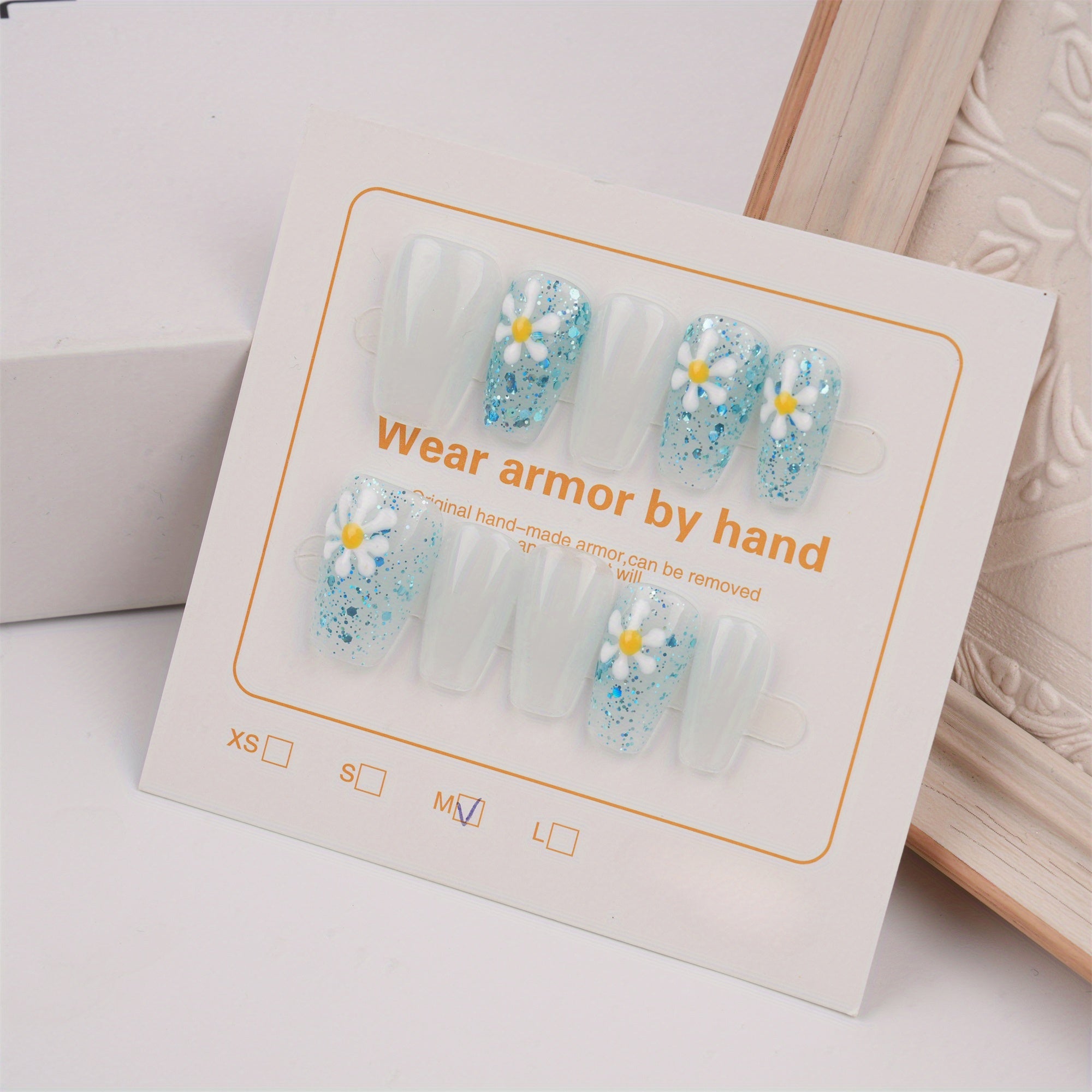 Cute Cartoon Light Blue Daisy Short Coffin Press on Nails, Jelly Daisy Floarl Pattern Reusable Coffin Manicure