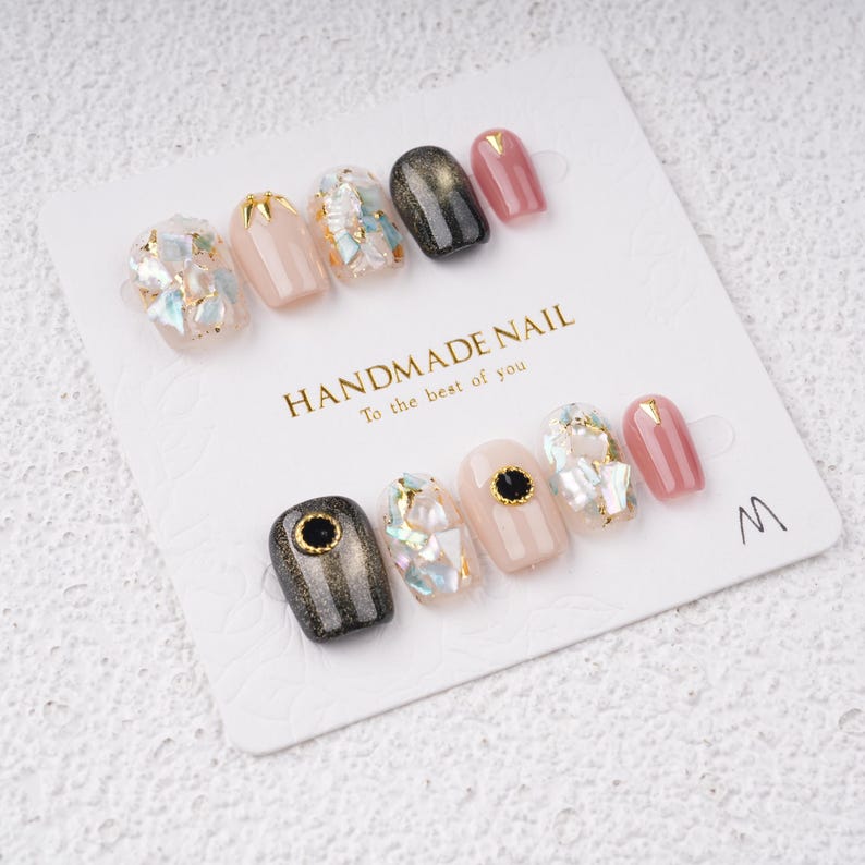 Vintage Black Cat Eye Short Press on Nails,Gold Details & Diamond Charms
