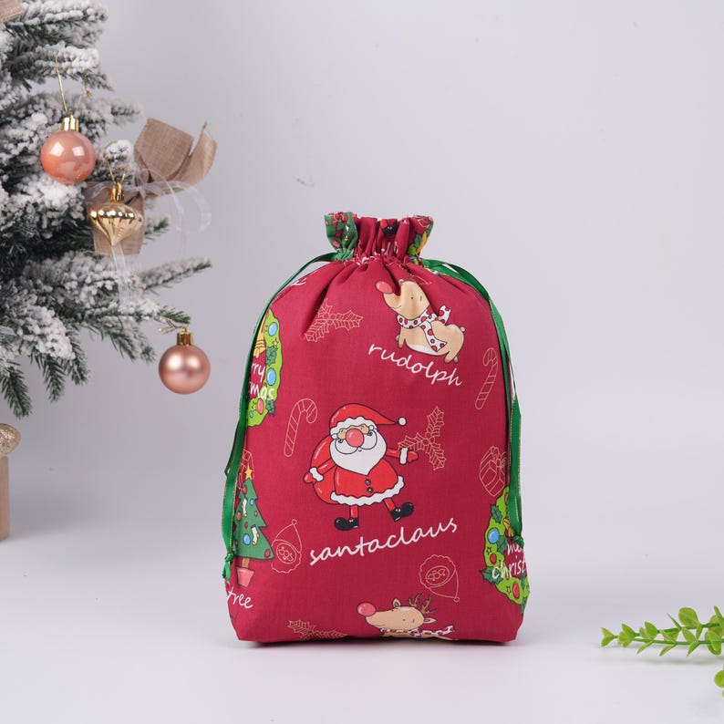 Red Christmas Wreath,Santa and Deer Print Gift Bag,Wedding Party Favor,Xmas Decor