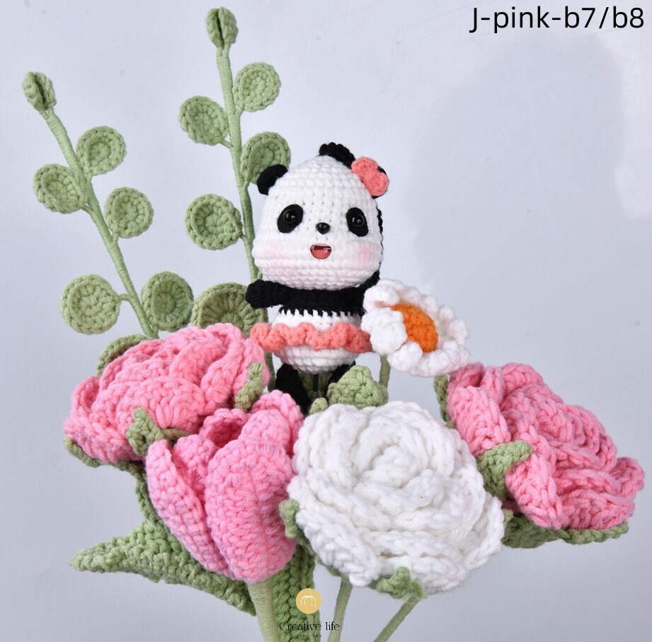 8PCS Handmade Pig/Winnie Bear/Stitch/Yoda/Panda Doll Rose&Tulip Crochet Bouquet