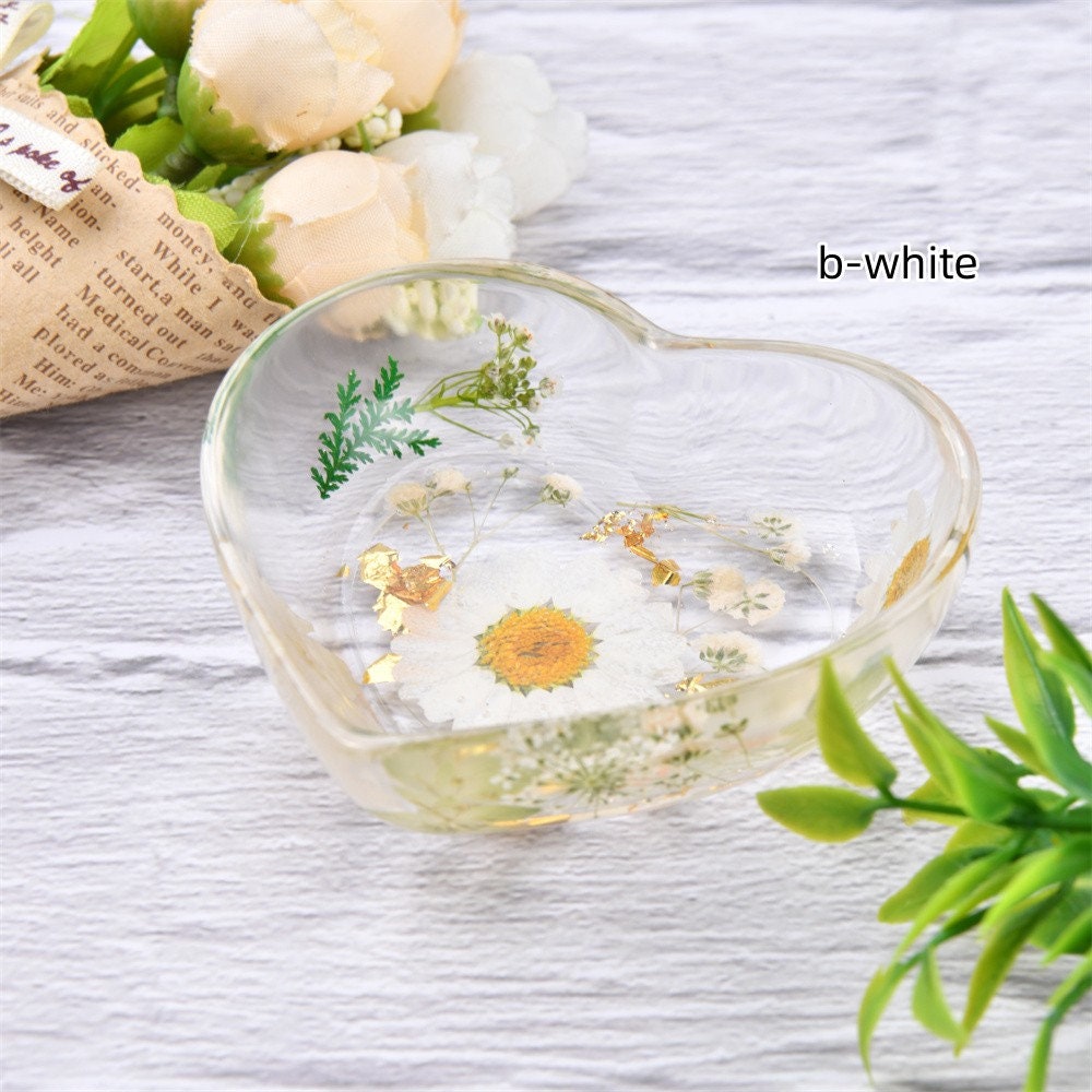 Heart Shaped Resin Ring Dish with Real Dried Flowers