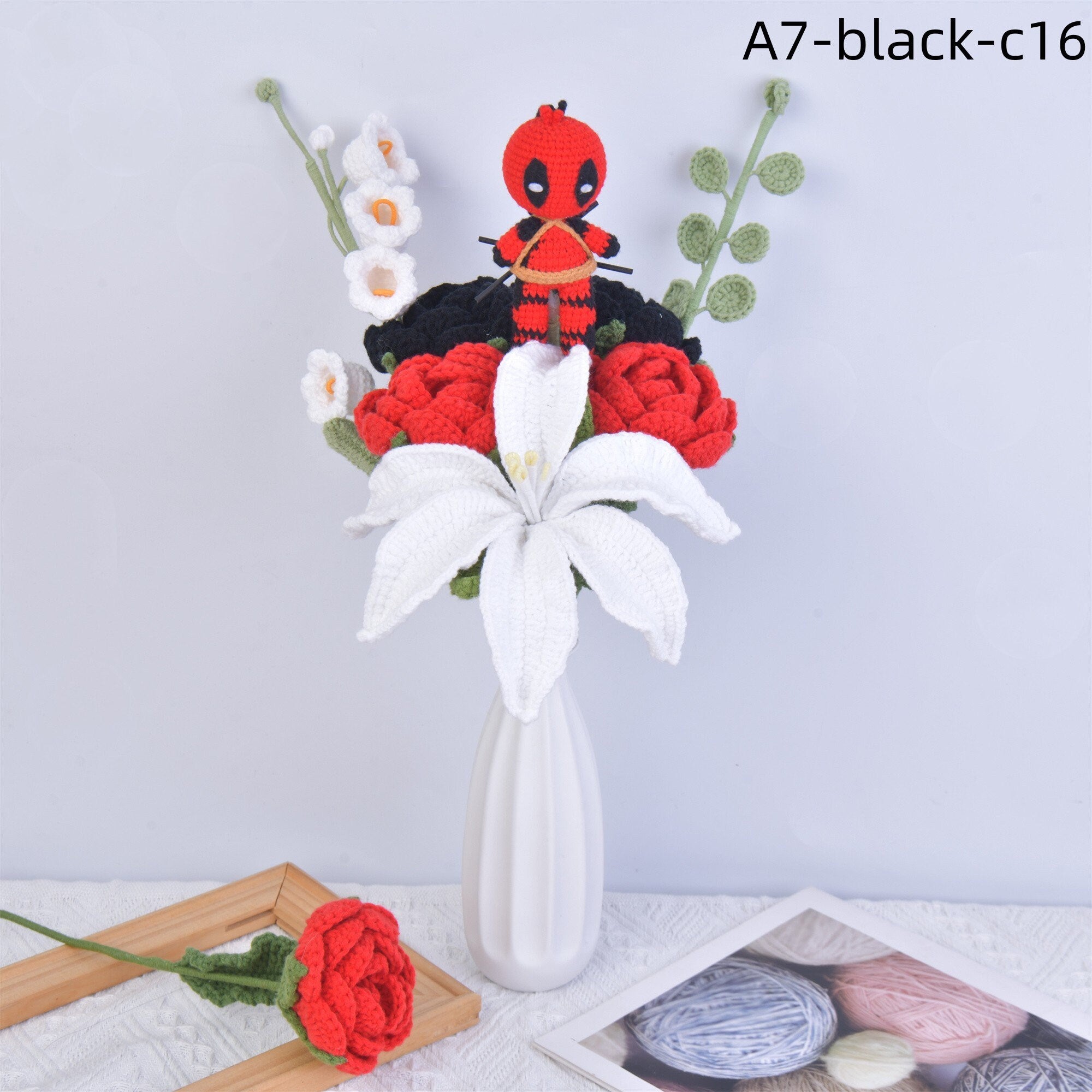 Handmade Flowers&Crochet Deadpool Pendant Doll Crochet Bouquet