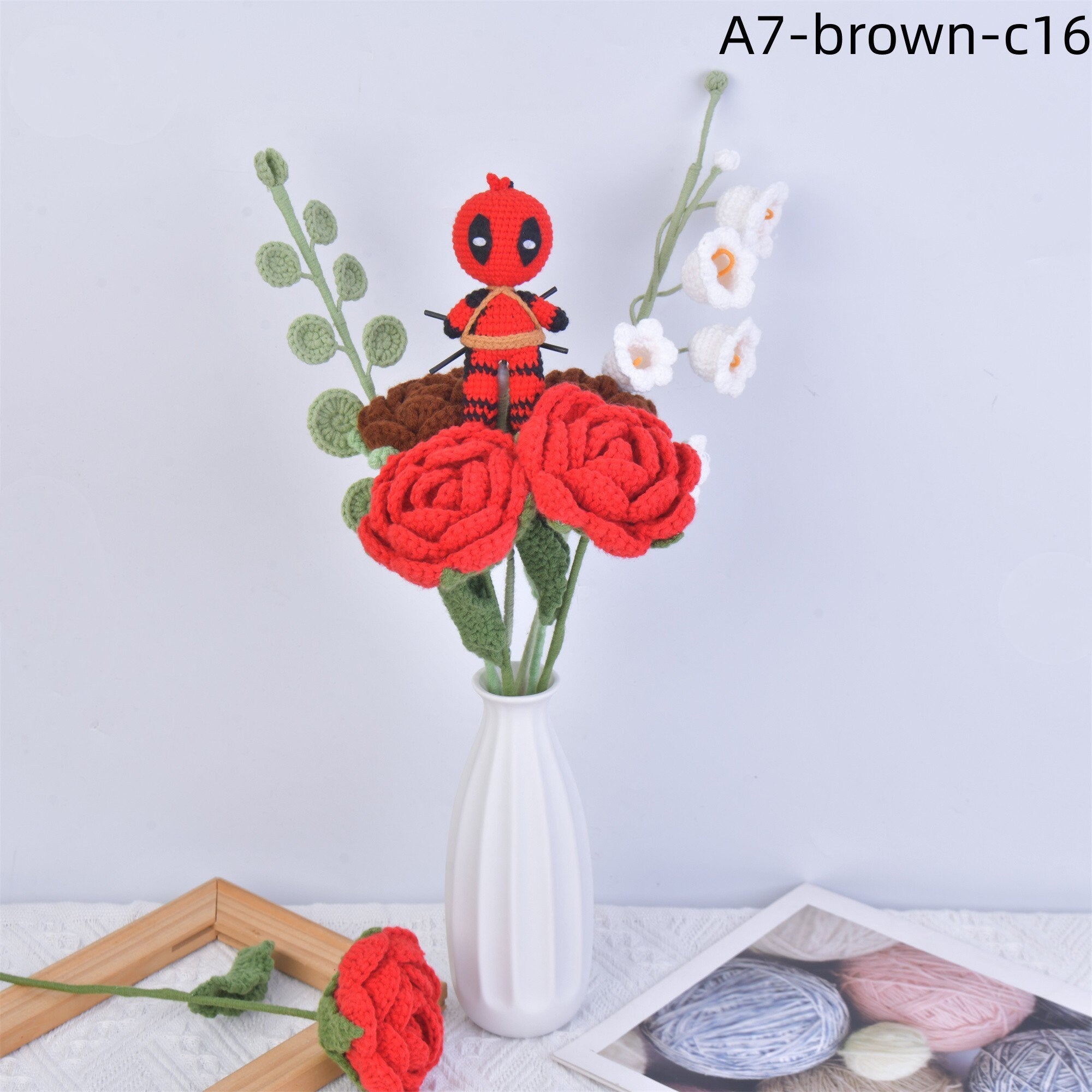 Handmade Flowers&Crochet Deadpool Pendant Doll Crochet Bouquet