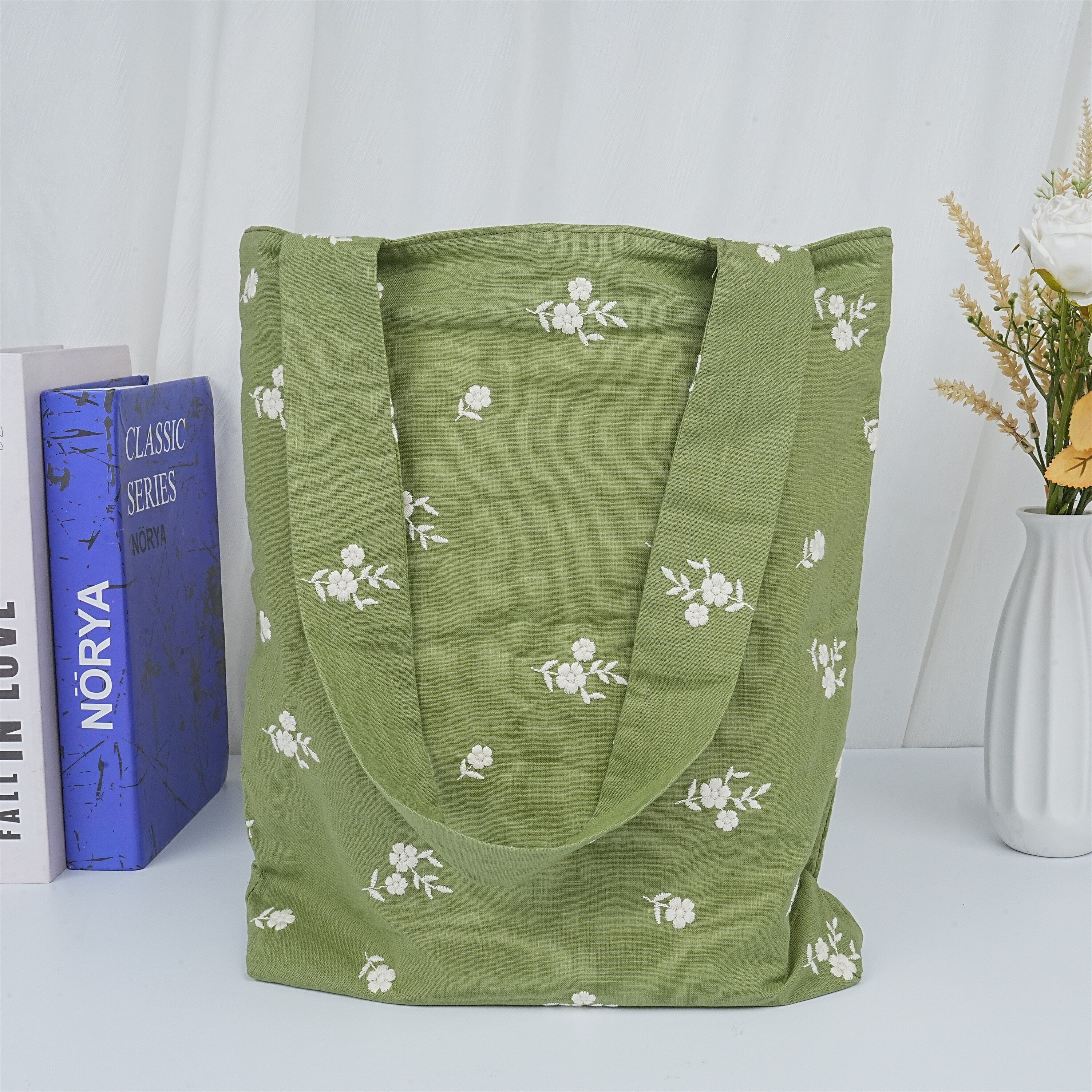 Handmade Embroidered Daisy Linen Tote Bag