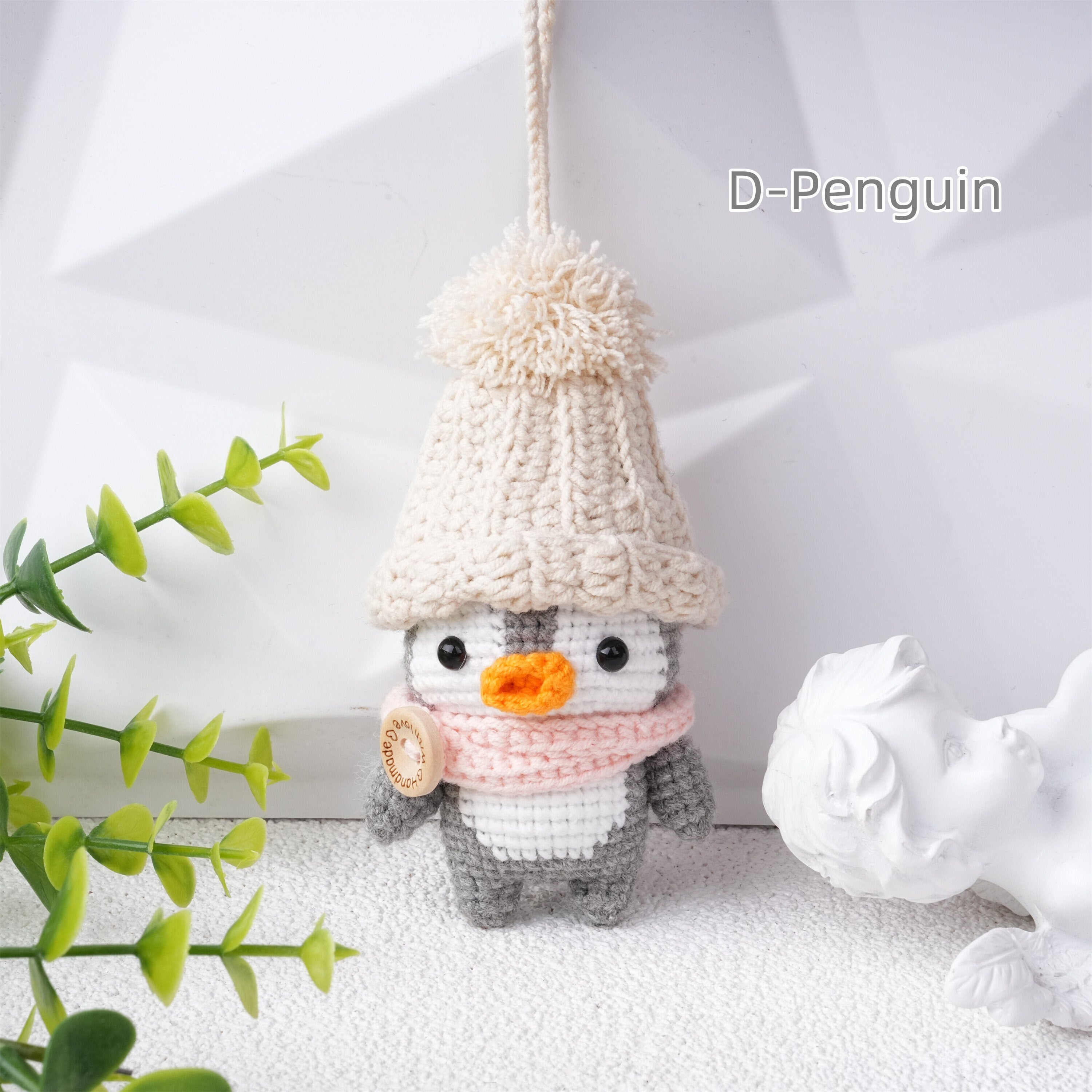 Handmade Snowflake Santa Claus/Penguin Crochet Pendant Oranment